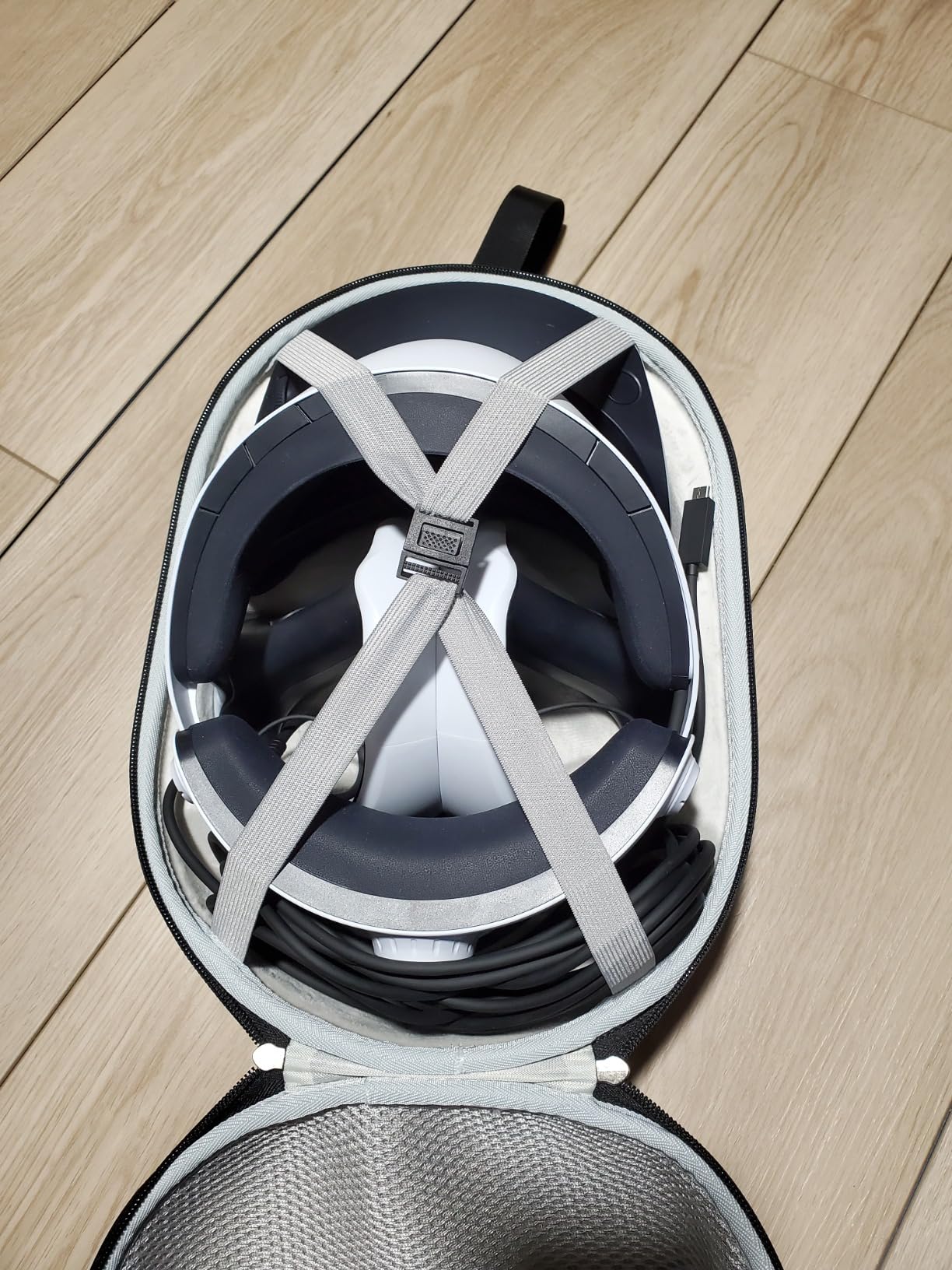 sarlar Hard Carrying Case Compatible with Playstation VR2 Gaming Headset and Touch Controllers Accessories, PS VR2 Portable Case Suitable for Travel and Home Storage customer photo 2