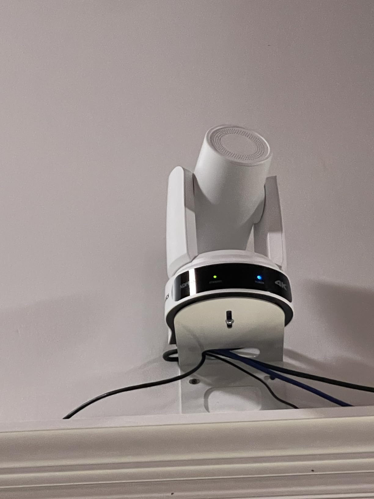 Move 4K 30x Auto-Tracking PTZ Camera with Built-in Tally Light, 3D Noise Reduction, and Advanced White Balance Modes (Gray) customer photo 1