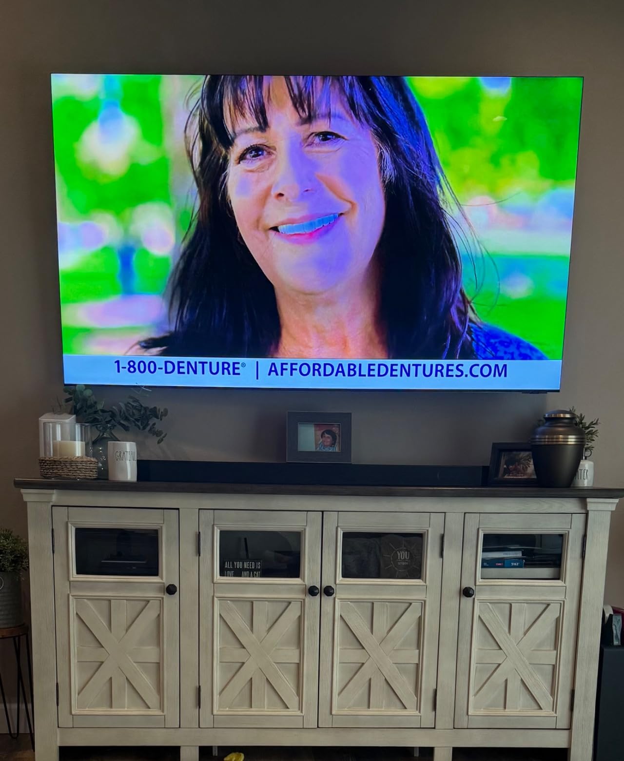 Samsung 85-Inch Class Neo QLED 8K QN900C Series Mini LED Quantum HDR Smart TV with Infinity Screen, Dolby Atmos, Object Tracking Sound Pro, Alexa Built-in (QN85QN900C, 2023 Model), Titan Black customer photo 1