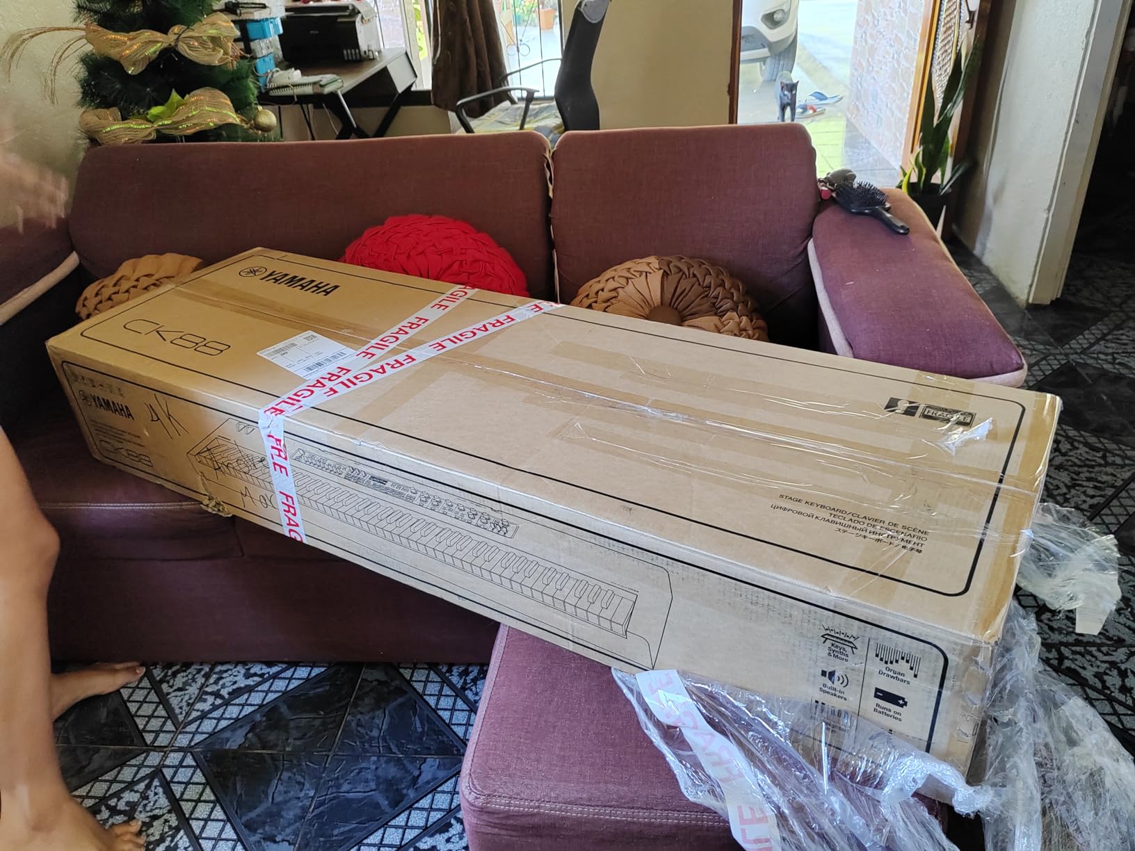 Yamaha CK Series 88-Key Stage Keyboard with Built-In Speakers, Black (CK88) customer photo 2