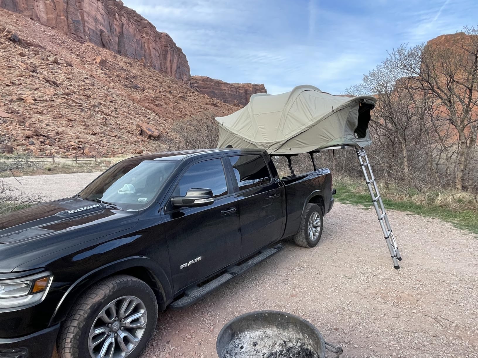 Thule Approach Rooftop Tent - Medium customer photo 1