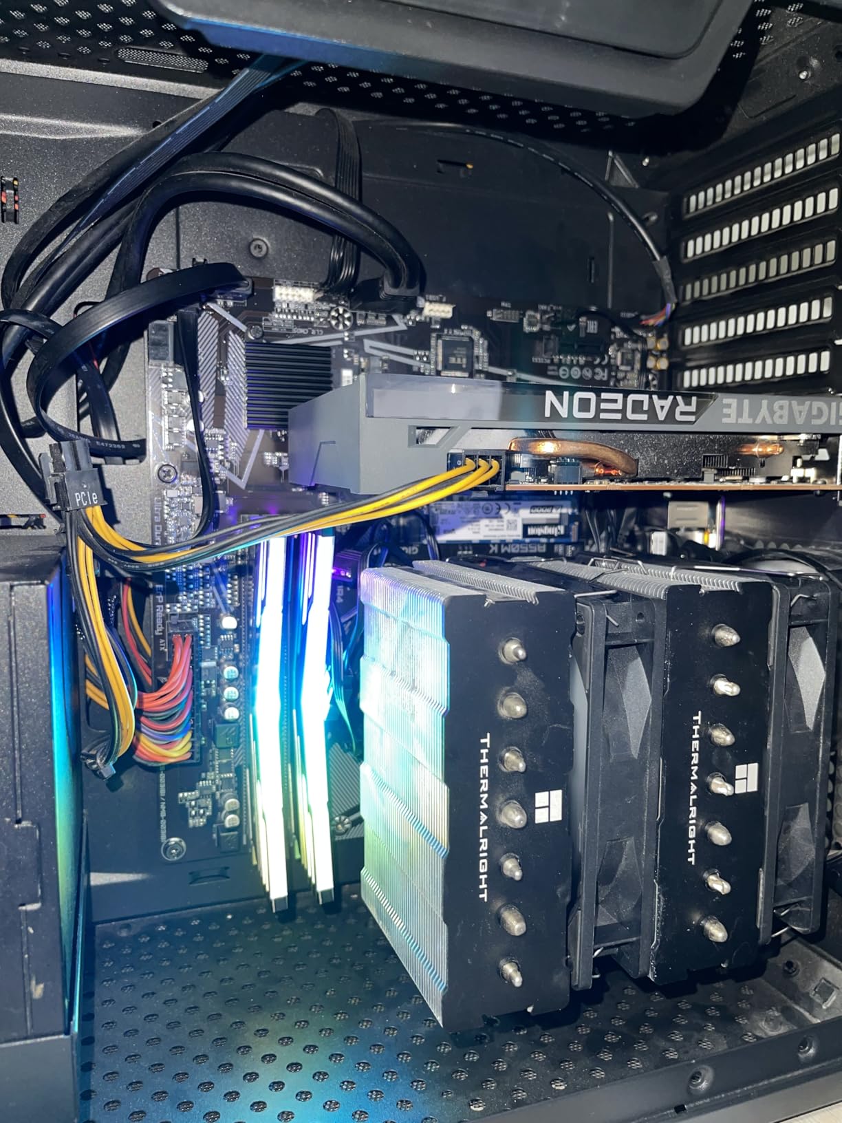 GIGABYTE B550M K AMD AM4 Micro-ATX Motherboard, Supports Ryzen 5000/4000/3000 Series Processors, DDR4, 3+3 Power Phase, 2X M.2, PCIe 4.0, USB 3.2 Gen 1, GbE LAN, Q-Flash customer photo 1