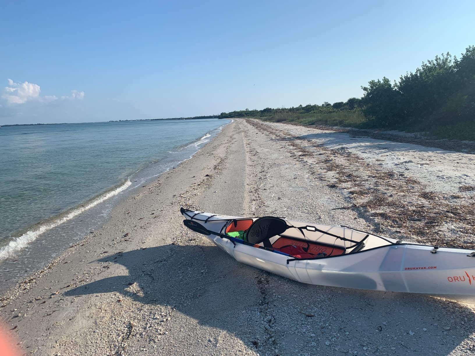 Oru Kayak Beach | Stable, Durable, Light - Lake/River Kayaks - Beginner, Intermediate - for Day Trips, Picnics, and Casual Fun with Family and Friends - Size (Unfolded): 12'1