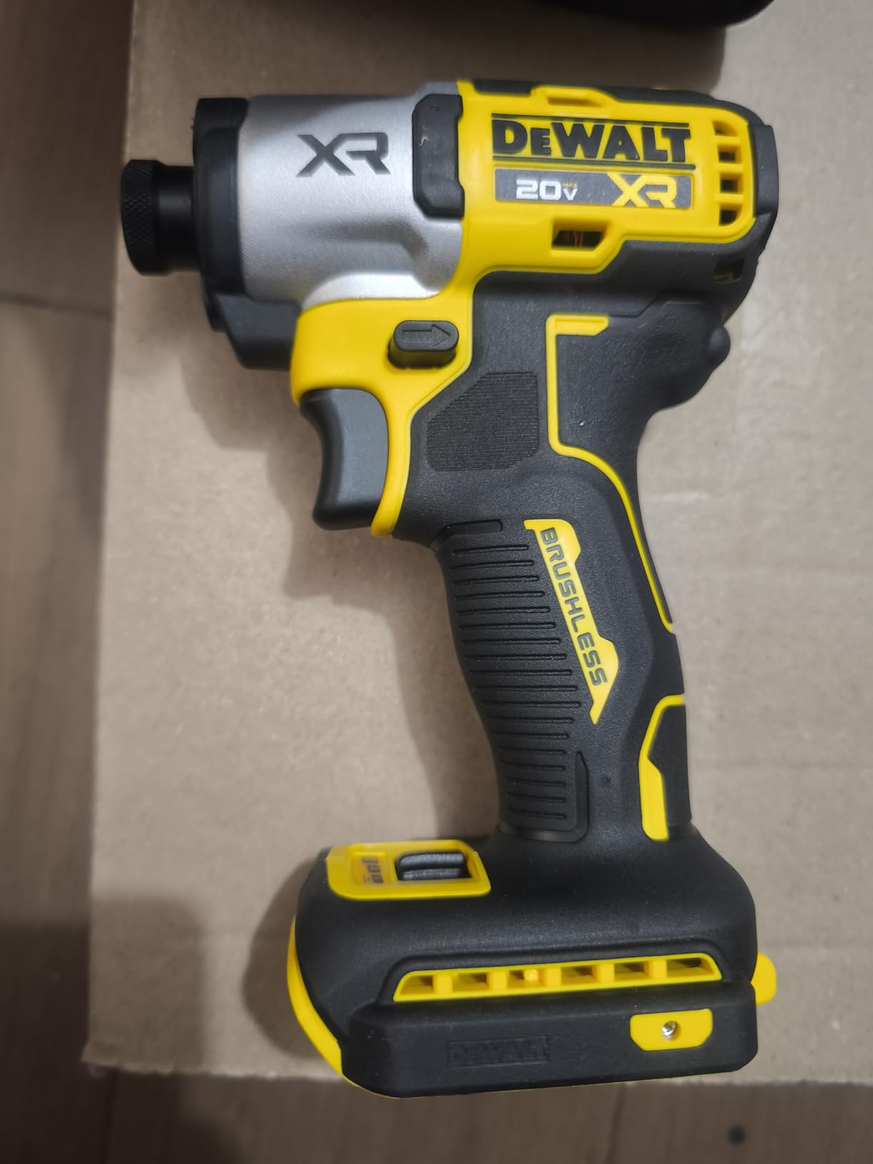 DEWALT 20V MAX Impact Driver, Cordless, 3-Speed, Battery and Charger Included (DCF845P1) customer photo 2