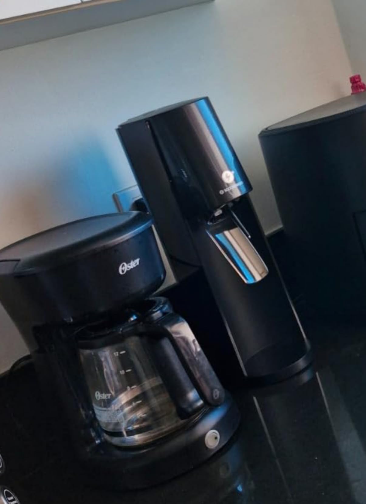 SodaStream - E-TERRA Soda Maker | VALUE BUNDLE | 3 Automatic Carbonation Levels | Includes 2x CO2 Cylinders, 3x 32 Fl Oz Dishwasher Safe Bottles, 2x Bubly Fruit Flavor Drops, 1x Power Adapter | Black customer photo 2