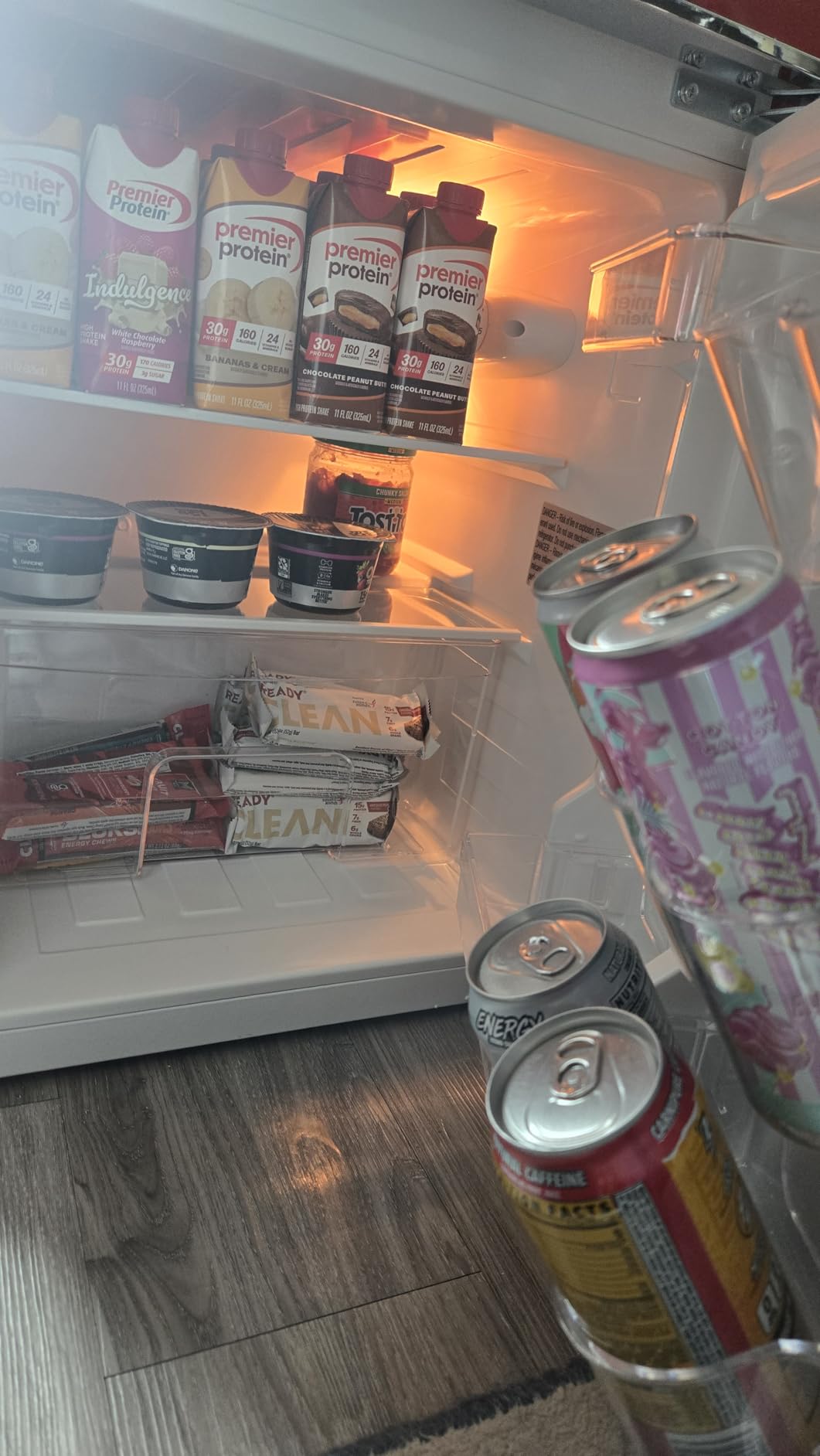 Frigidaire EFR840 Retro Mini Fridge with Freezer & Side Bottle Opener-Small 2 Door Refrigerator for Office Bar or College Dorm Room-3.1 Cu Ft (Cream) customer photo 2