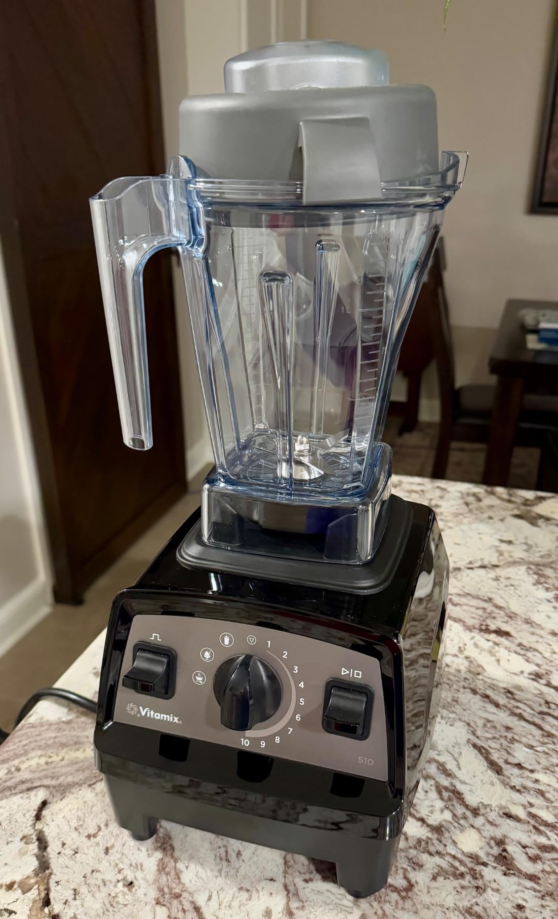 Vitamix Propel Series 510 Blender with Three Blending Programs, Professional-Grade Blender for Smoothies and More, Stainless-Steel Blades, Self-Cleaning Kitchen Appliance, 48 Oz Container, Black customer photo 1