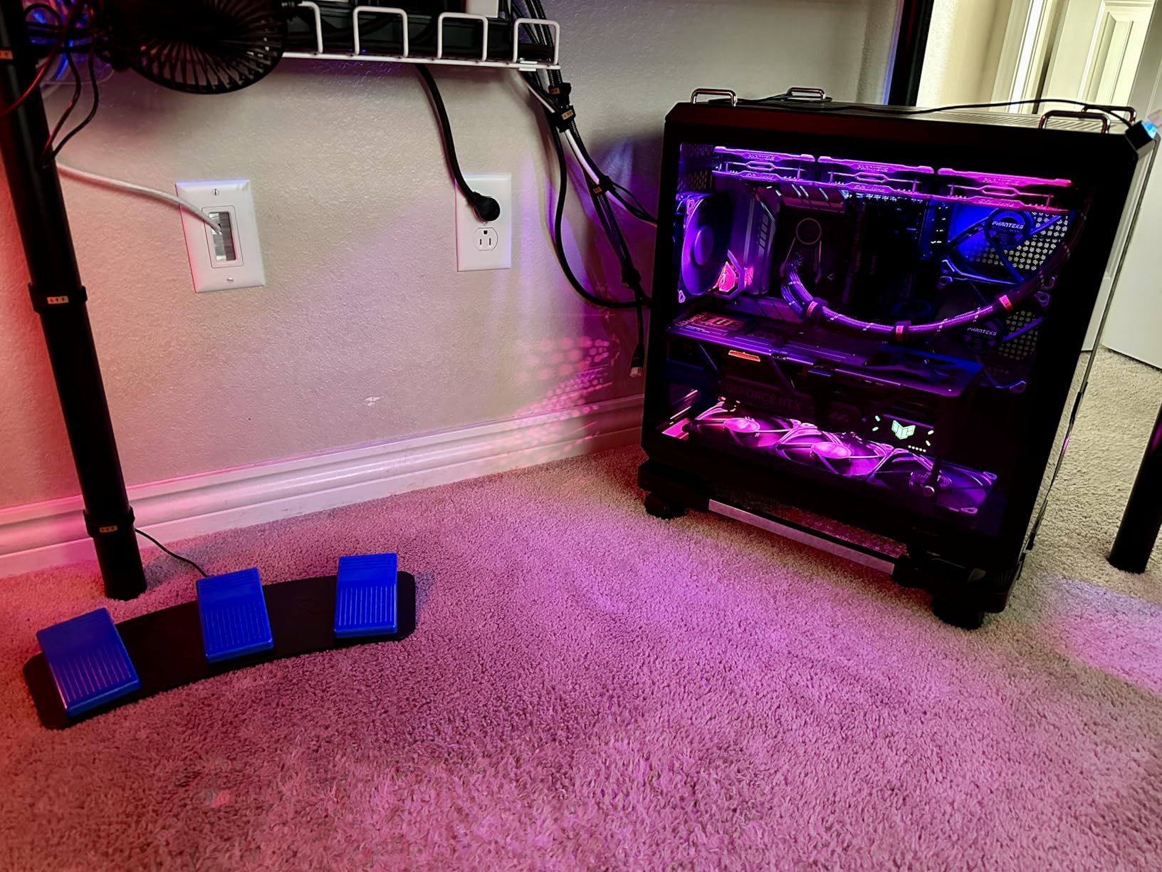 iKKEGOL Upgraded 2023 Digital Optical USB Foot Pedal, USB Single Foot Switch Game Control, One Key Programmable Footswitch Mouse Keyboard for Video Game Push to Talk, Transcription HID (Single Pedal) customer photo 1