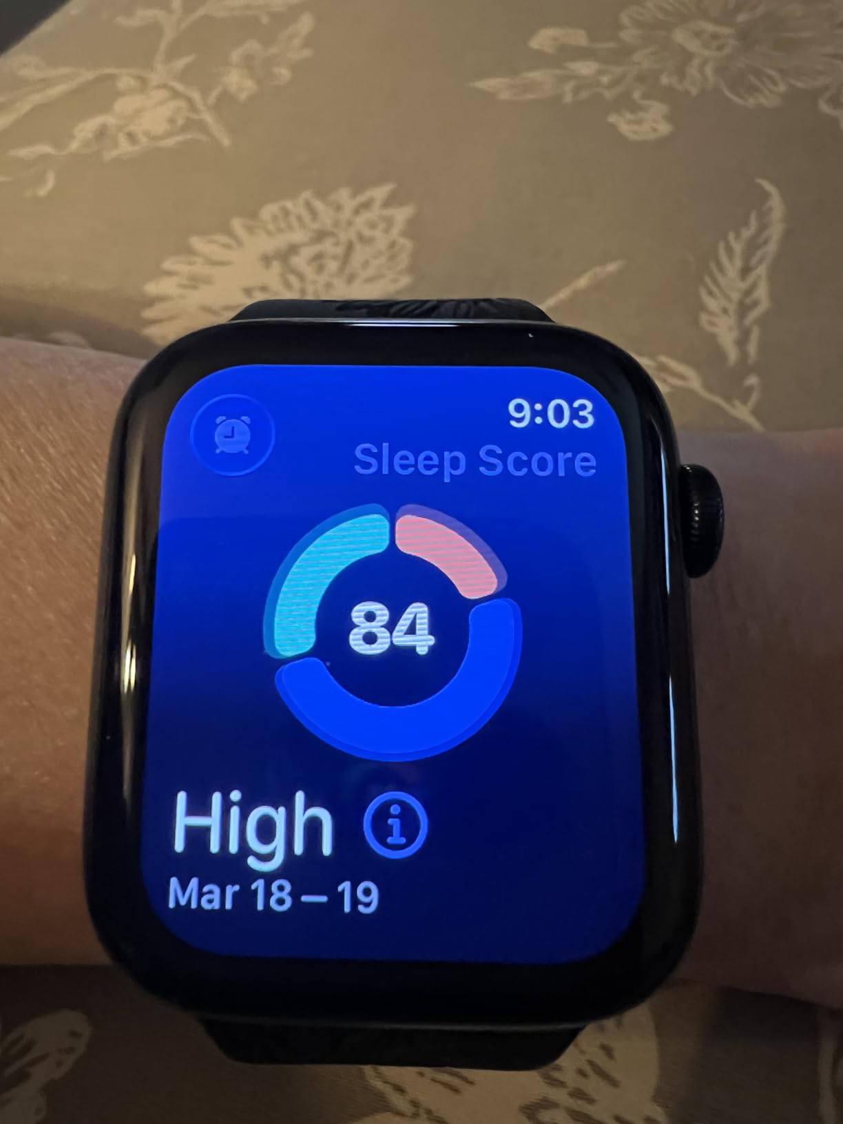 Apple Watch SE (2nd Gen) (GPS, 44mm) - Midnight Aluminum Case with Midnight Sport Band, M/L (Renewed) customer photo 1