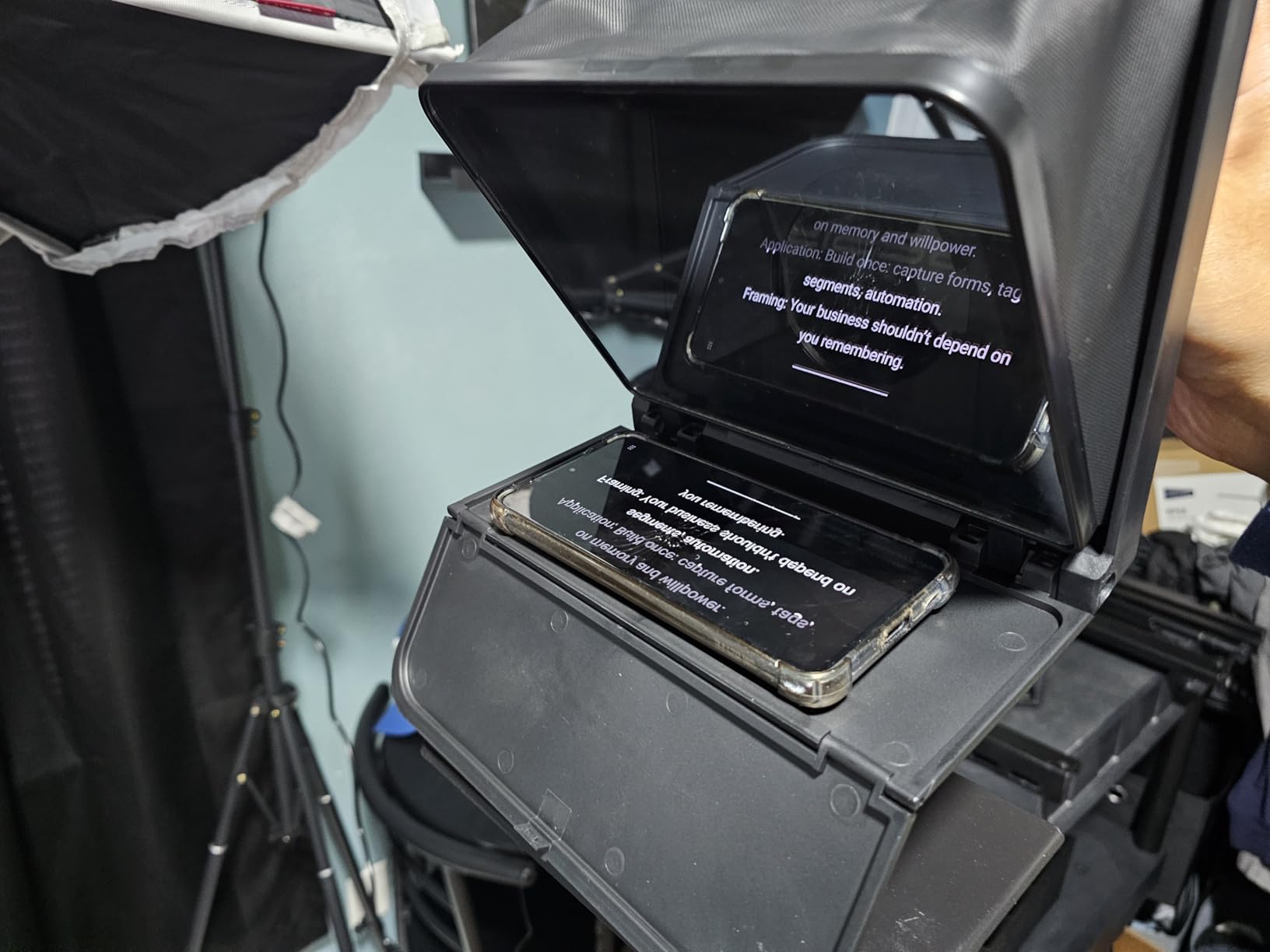 LENSGO TC7S Portable Teleprompter for Phone, One-Second Fold Mini Teleprompter with Remote Control,App Compatible with iPhone & Android for Online Teaching Vlog Live Streaming Interview customer photo 1