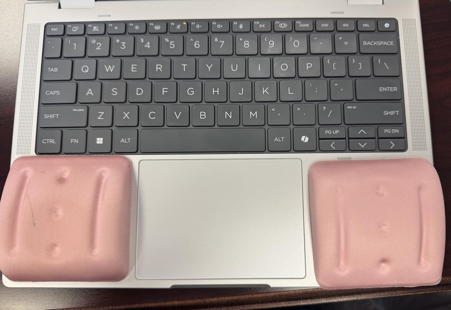 VAGAU Wrist Rests for Laptop, Wrist Support for Keyboard and Mouse, Ergonomic Memory Foam Wrist Pads for Laptop, Office, Computer, Comfortable Typing Wrist Pain & Carpal Tunnel Relief customer photo 2