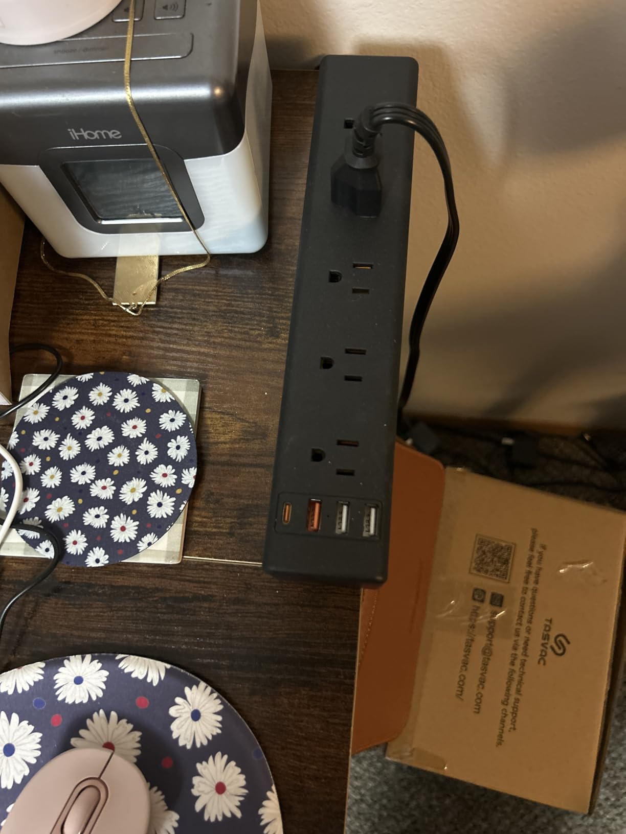 CCCEI Standing Desk Clamp Power Strip with 15 Outlets, Widely Spaced Desktop Edge Mount Surge Protector Outlet, Fast Charging USB-A and USB-C Ports, 6 FT Flat Plug, Black Fit 1.6 inch Table top. customer photo 2