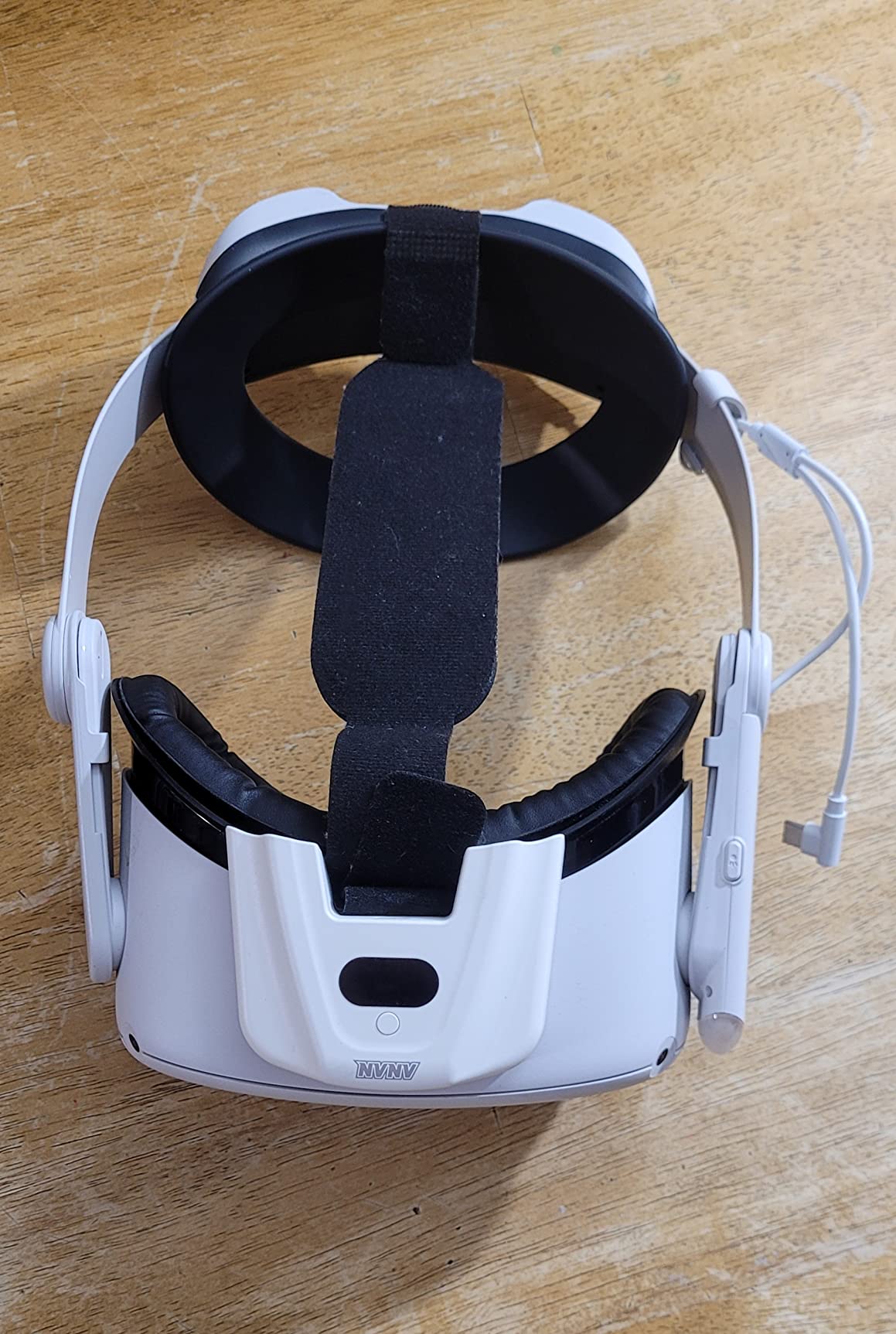 NVNV VR Fan for Oculus Quest 2,Anti-fogging Accelerated Air Flow Cooling Fan with Facial Interface,Sweat-Proof Face Cover,VR Accessories for Quest 2,for Fitness,Workout & Intense VR Games,White customer photo 2