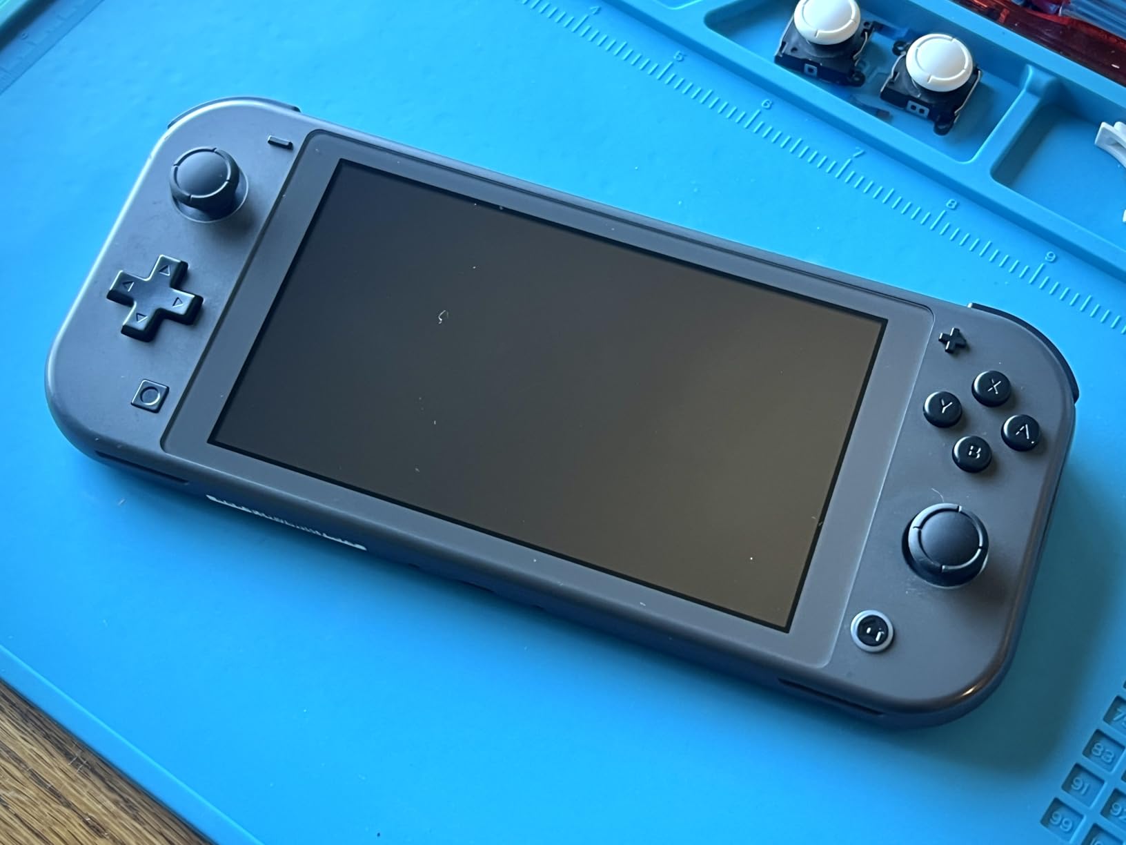 SOSS GAMING® 2024 6-Pack Joystick Thumbstick Replacement Kit for all Nintendo Switch and Switch Lite Controllers - Fix & Repair Your Analog Joy-Con Thumb Stick with all Necessary Tools Included (6) customer photo 2