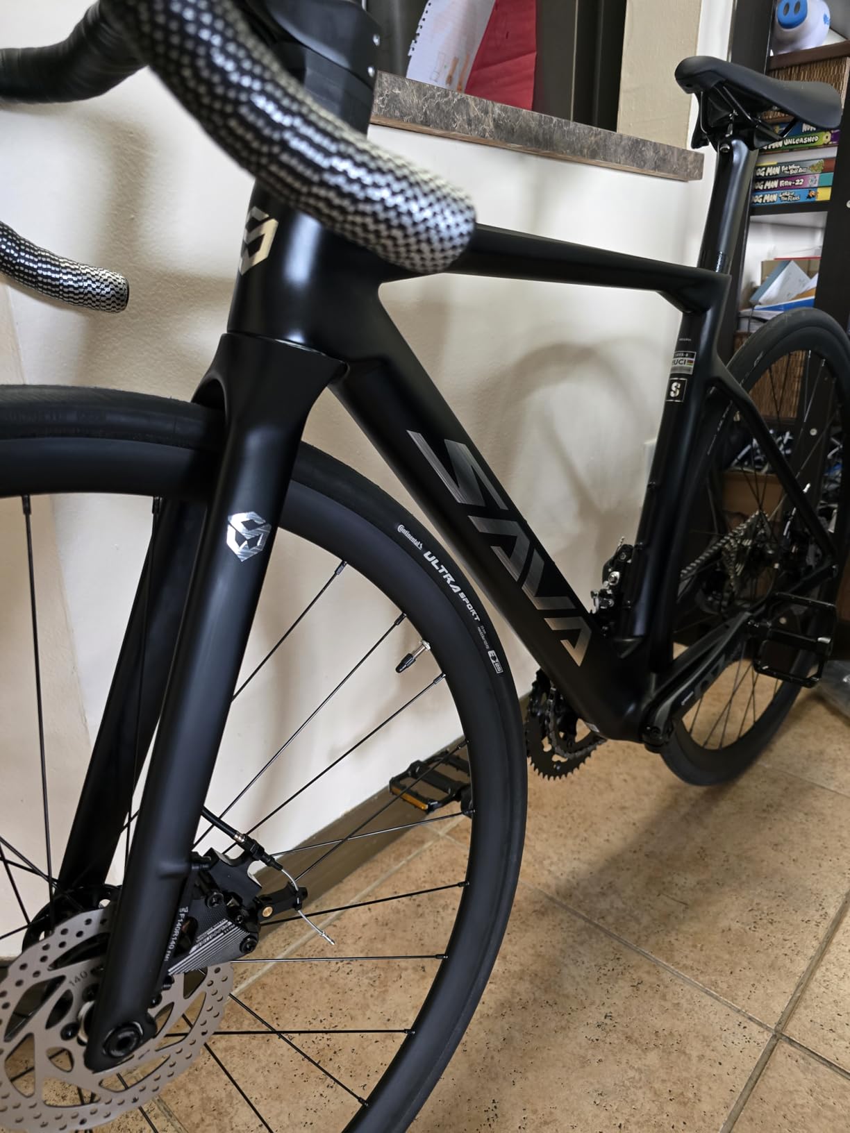 SAVADECK Carbon Disc Road Bike, Integrated Design Racing Bicycle Carbon Frame Carbon Fork with Shimano SORA R3000 Derailleur System 18 Speed Disc Brake customer photo 2