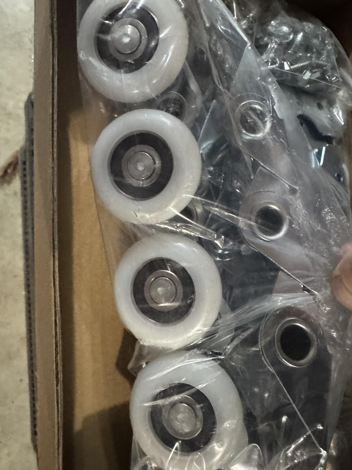 Surpass Garage Door Hardware Kit Roller/Hinge/Top Bracket/Wire Rope (for 16'x7' and 18'x7' Height Double Garage Doors) customer photo 1