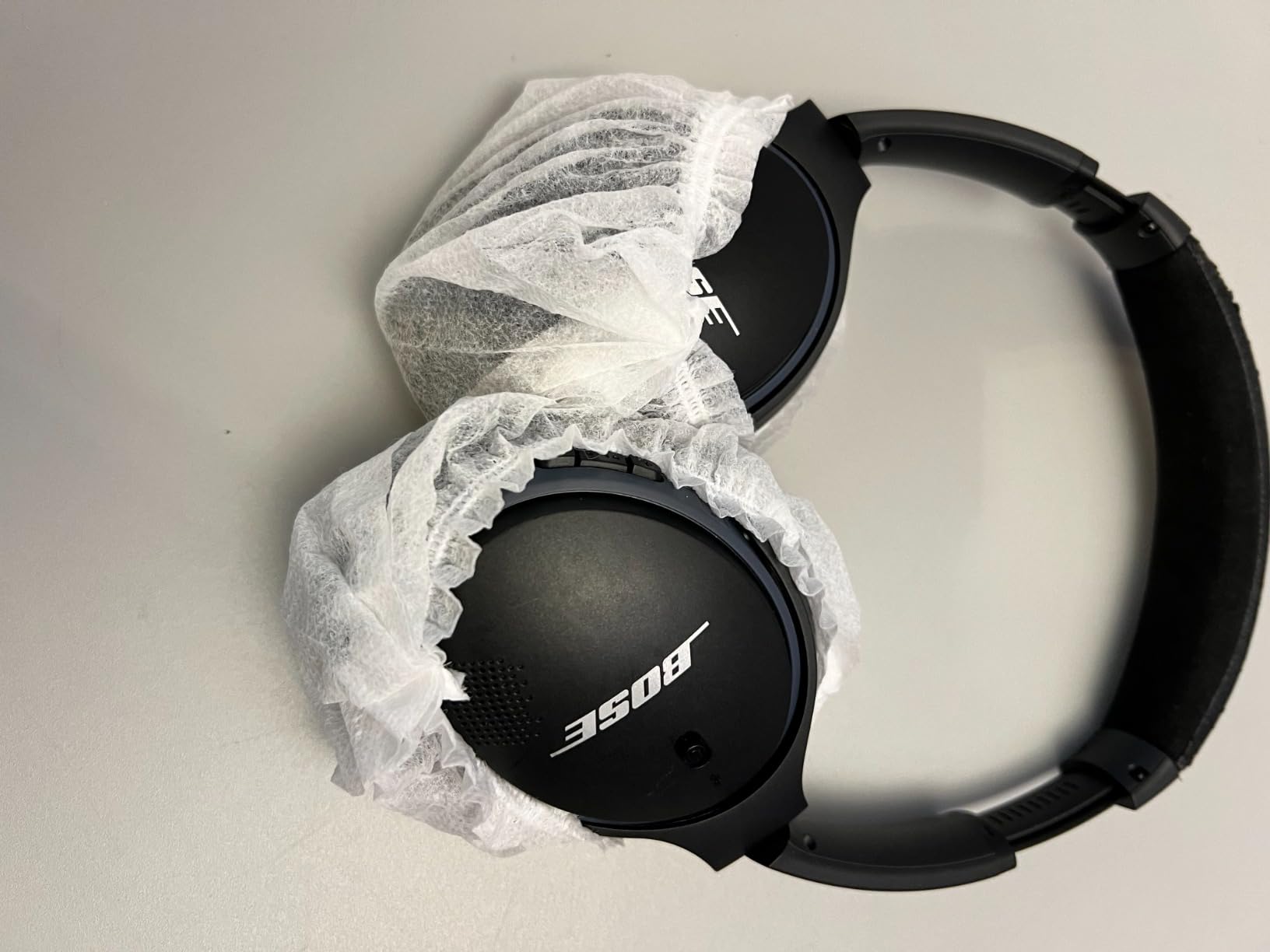 Hoteam 500 Pcs Disposable Headphone Covers, Non-Woven Sanitary Headphone Hygiene Covers for Over-Ear Headphones (8-11cm), Ideal for Gyms, Salons, Call Centers & Shared Headsets, White customer photo 2