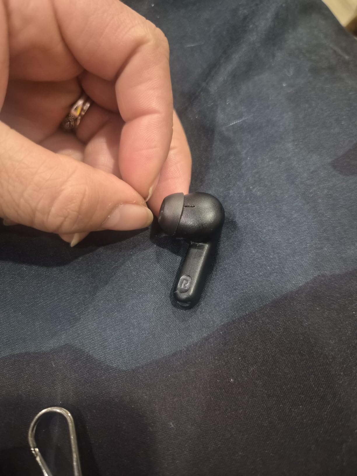 JBL Tune Flex - True Wireless Noise Cancelling Earbuds (Black), Small customer photo 2