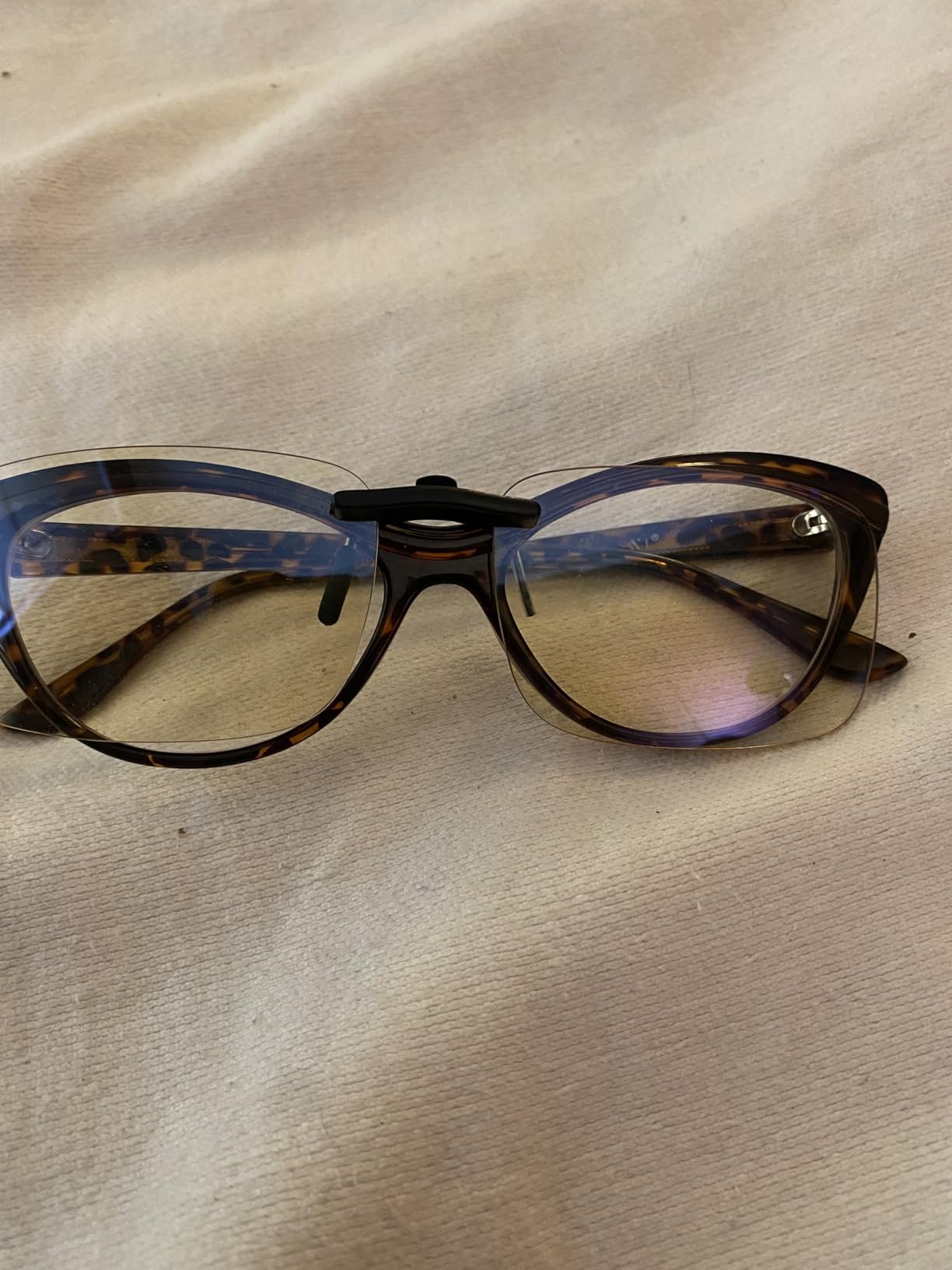 FONHCOO Clip on Blue Light Blocking Glasses Womens Mens over Prescription Glasses Frameless Lens Anti Eyestrain Headaches customer photo 2