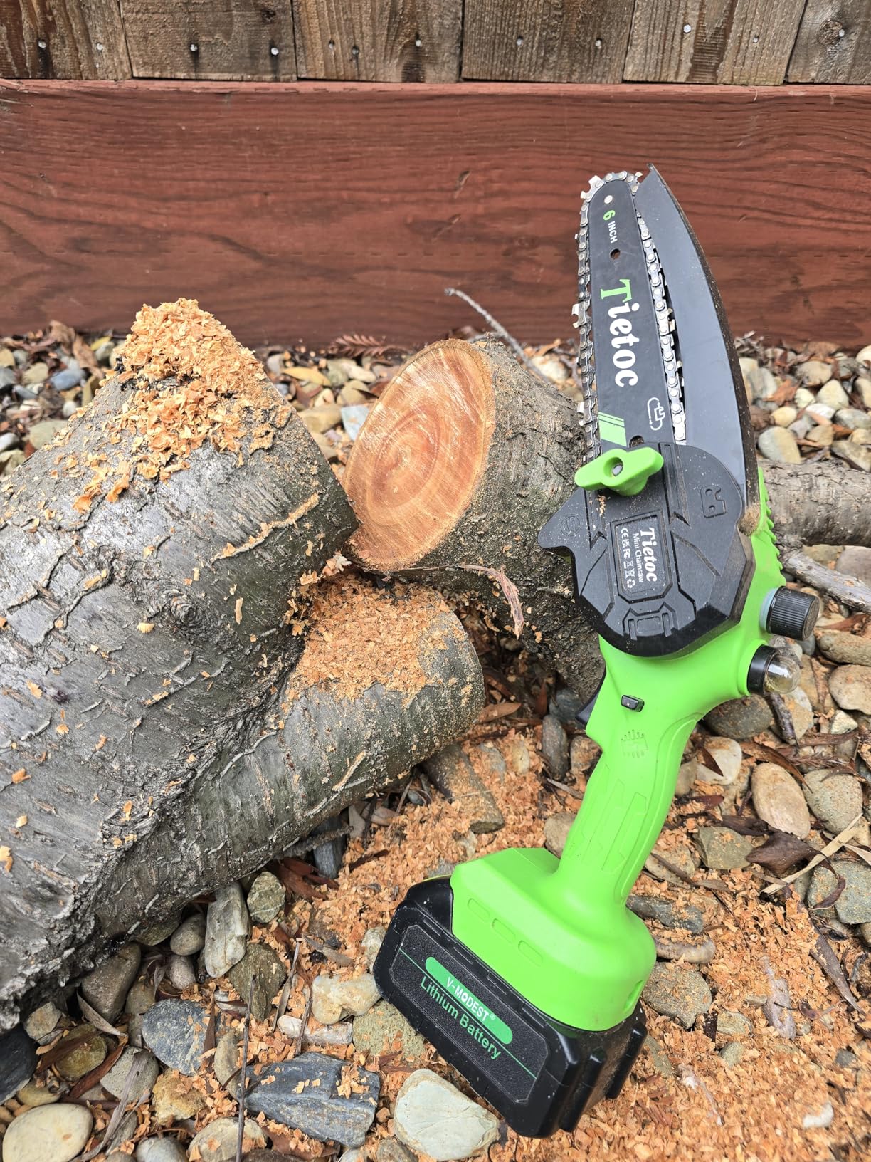 Tietoc Chainsaw 6 Inch Mini Electric Chainsaw Cordless Battery Powered, Hand Held Saw for Wood/Trees Trimming, Tools for Household and Garden, Chain Saw Gift for Men Dad Husband Fathers Gardener 2025 customer photo 2