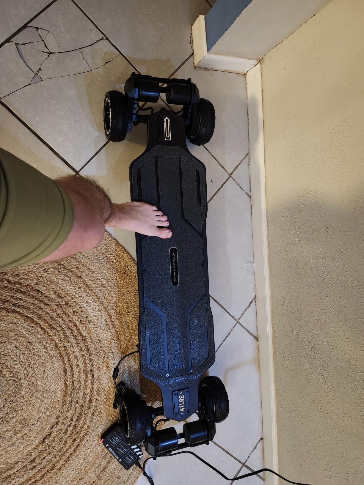 Exway Atlas All-Terrain Off Road Electric Skateboards, Top Speed of 35 Mph, 24 Miles Range Mountain Board customer photo 2