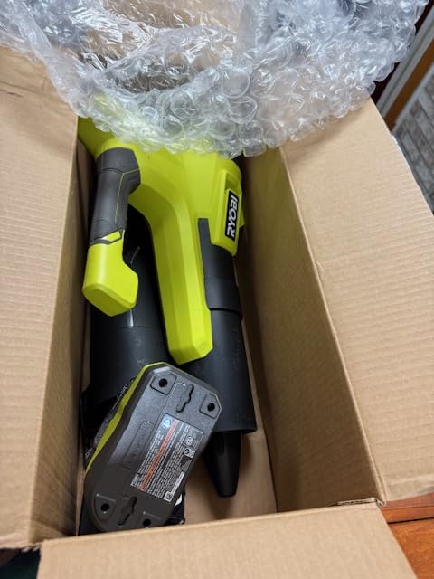 ONE+ 18V 100 MPH 325 CFM Cordless Battery Variable Speed Jet Fan Leaf Blower with 4.0 Ah Battery and Charger, GREEN customer photo 2