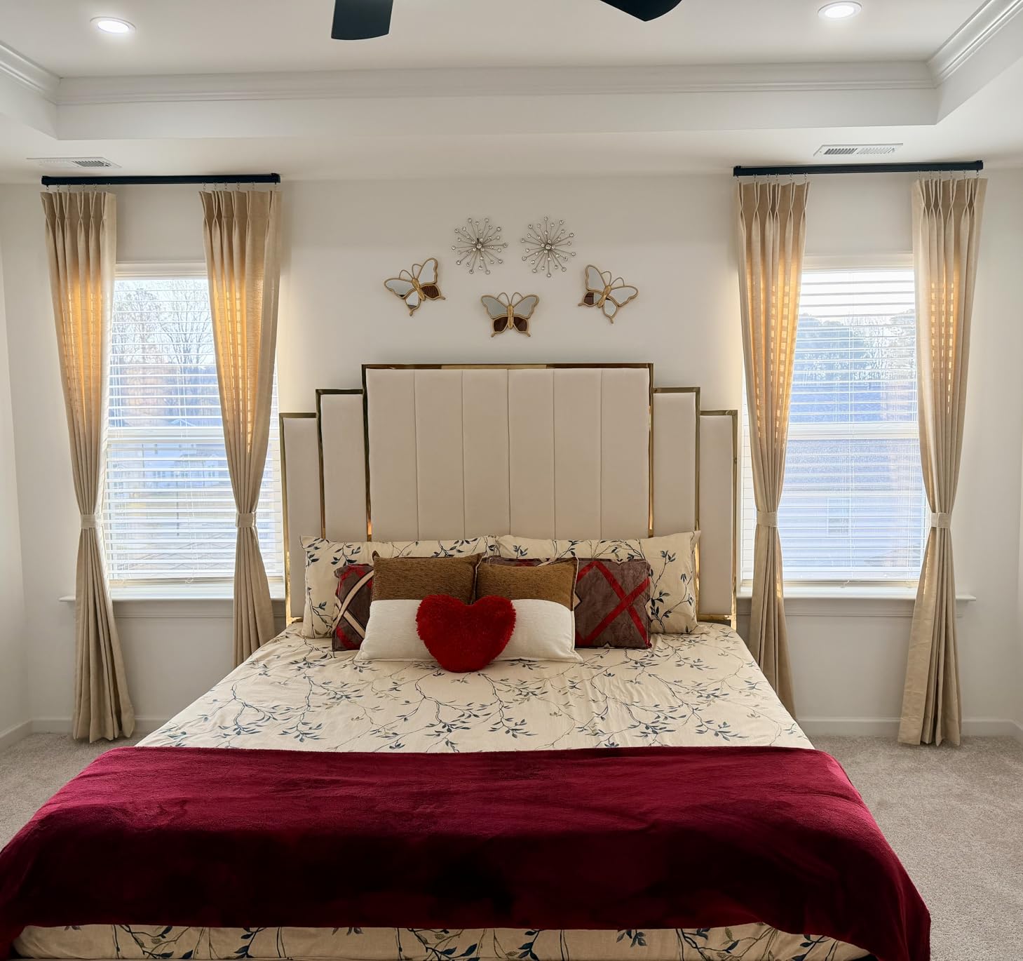 HOWE Queen Size Bed Frame and 61
