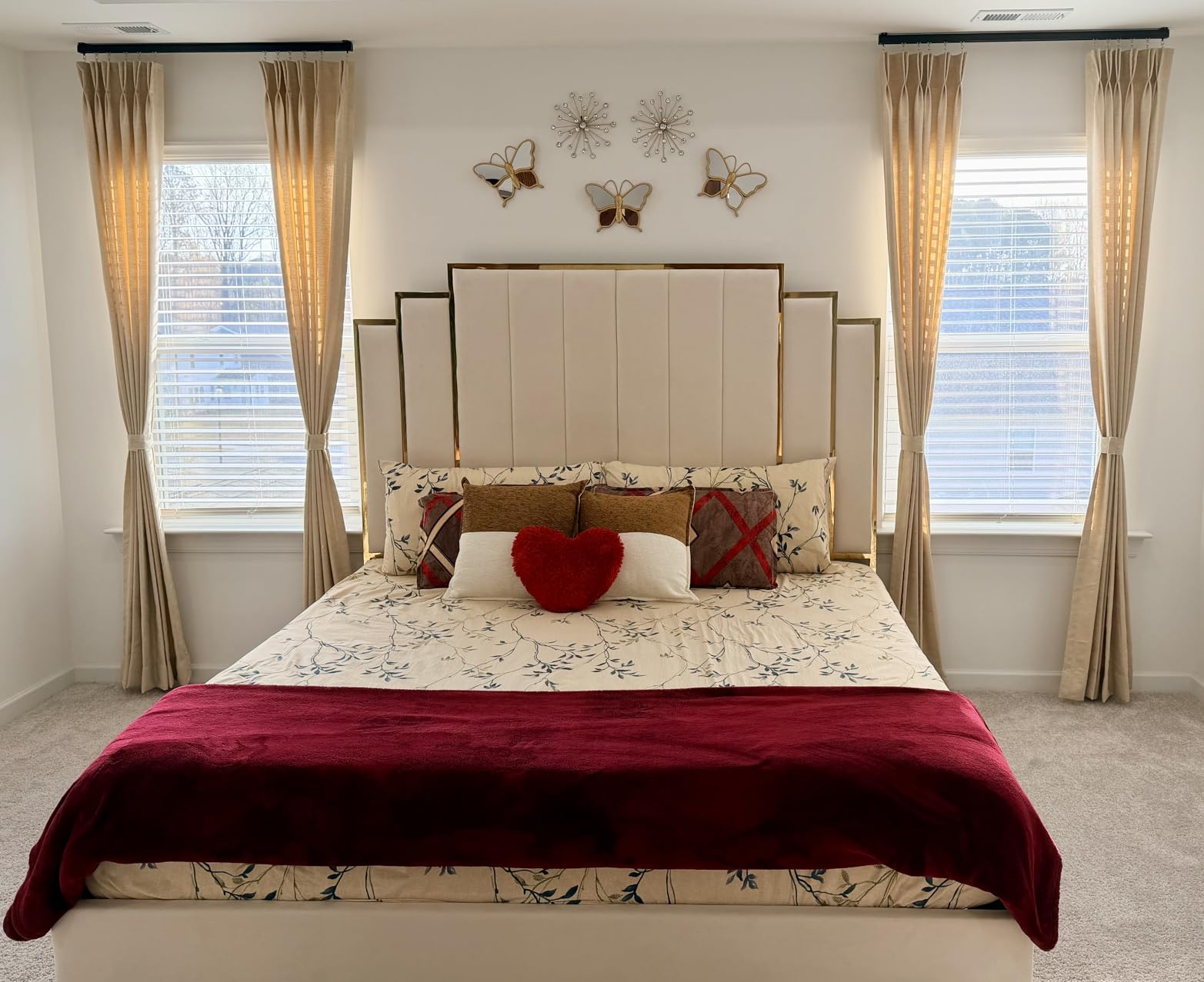 HOWE Queen Size Bed Frame and 61