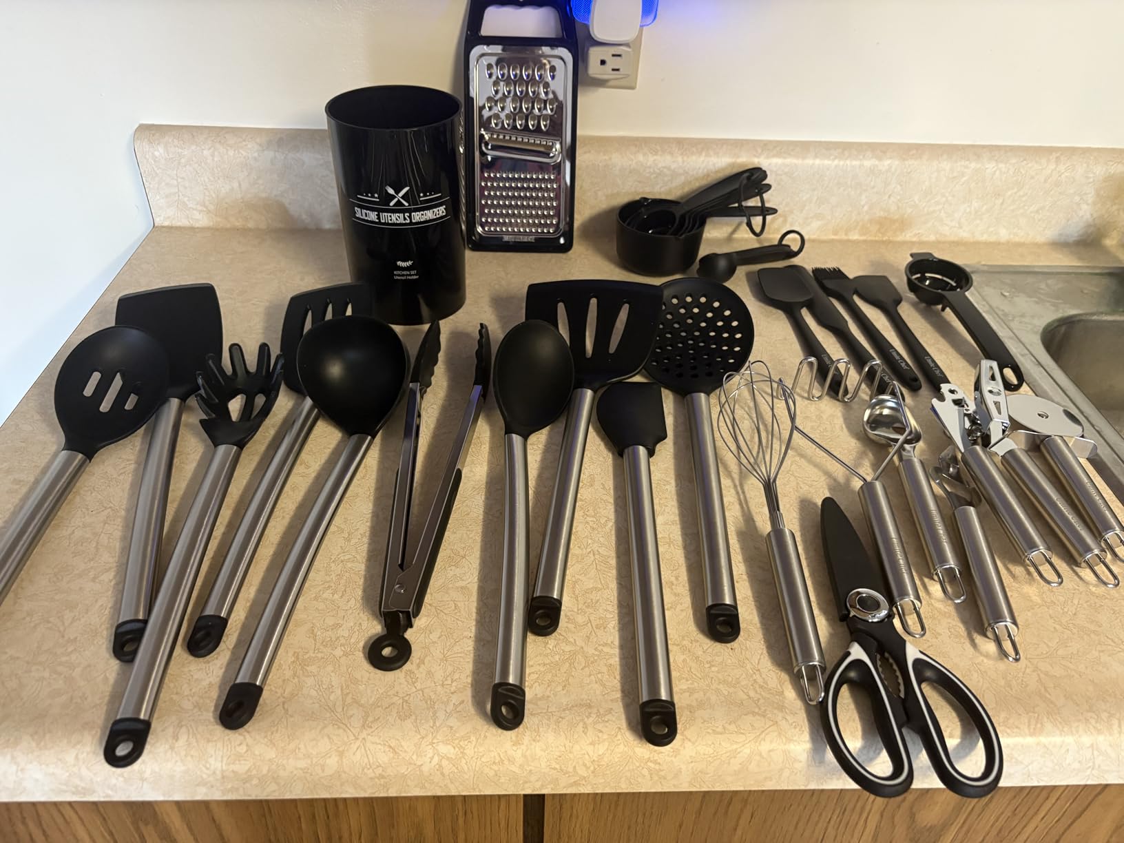 Kitchen Utensils Set-Umite Chef 34 Pcs Silicone Cooking Utensils Set for Nonstick Cookware-Silicone Spatulas Set, Stainless Steel Handle-Black Kitchen Gadgets Tools, Pots and Pans Accessories customer photo 1