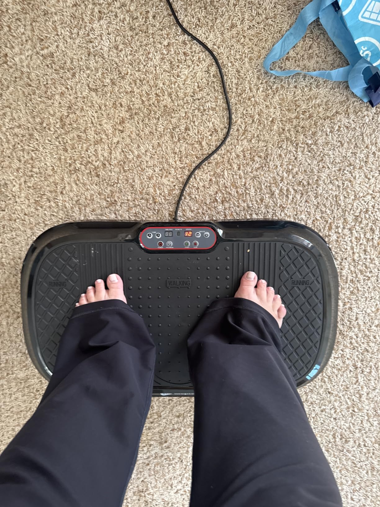 Lifepro Waver Vibration Plate Exercise Machine for Lymphatic Drainage, Muscle Activation, Full-Body Workout customer photo 2