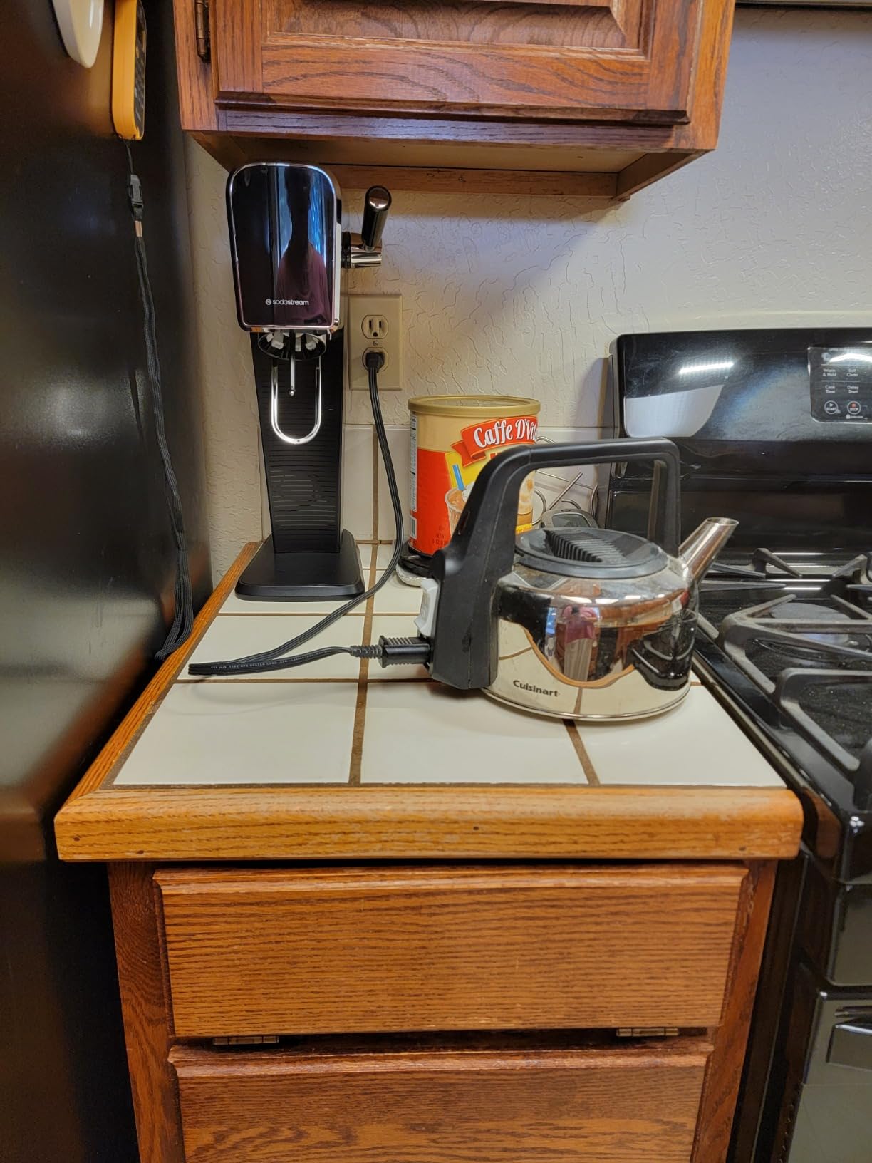 SodaStream - ART Sparkling Water Maker | STARTER KIT | CQC CO2 system | Includes 1x CO2 Cylinder, 1x32 & 1x16 Fl Oz Dishwasher Safe Bottles | Combine with Pepsi Flavors | Black customer photo 2