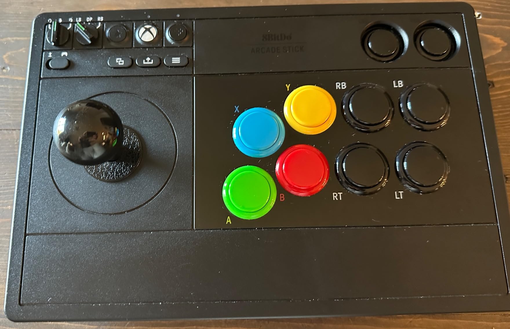 8BitDo Wireless Arcade Stick for Xbox Series X|S, Xbox One and Windows 10, Arcade Fight Stick with 3.5mm Audio Jack - Officially Licensed (Black) customer photo 1