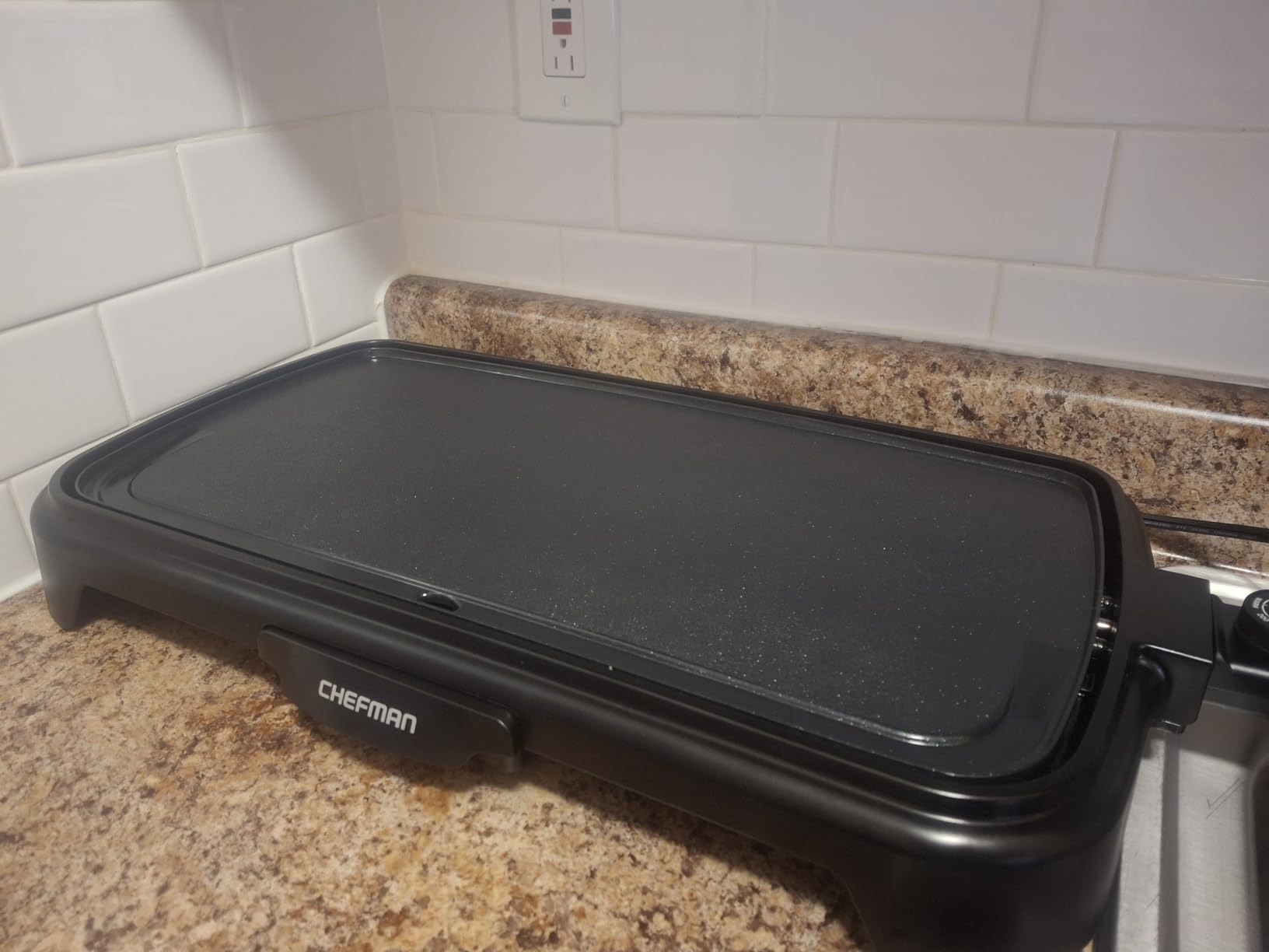 Chefman XL Electric Griddle with Removable Temperature Control, Immersible Flat Top Grill, Burger, Eggs, Pancake Griddle, Nonstick Extra Large Cooking Surface, Slide Out Drip Tray, 10 x 20 Inch customer photo 1