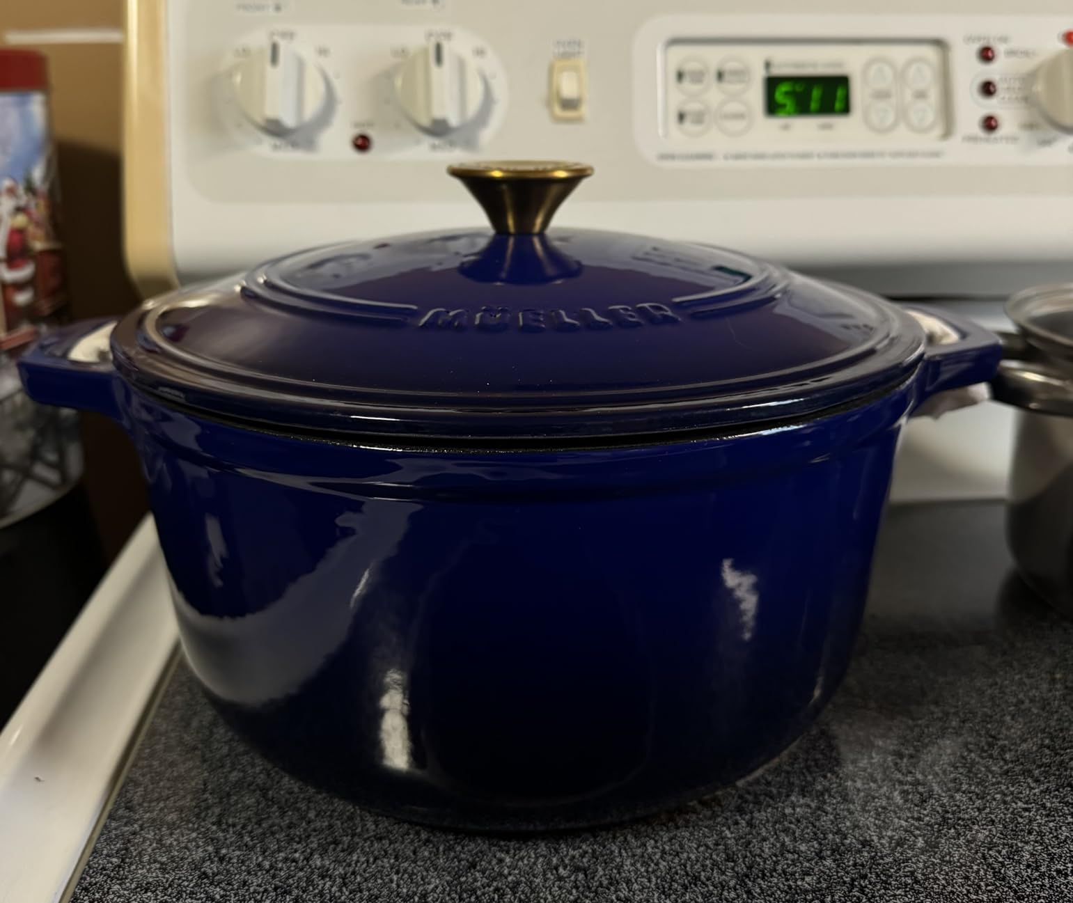 Mueller 6qt Enameled Cast Iron Dutch Oven, Heavy-Duty Casserole and Braiser Pan with Lid and Knob, Oven-Safe up to 500 F & Across All Cooktops, White customer photo 1