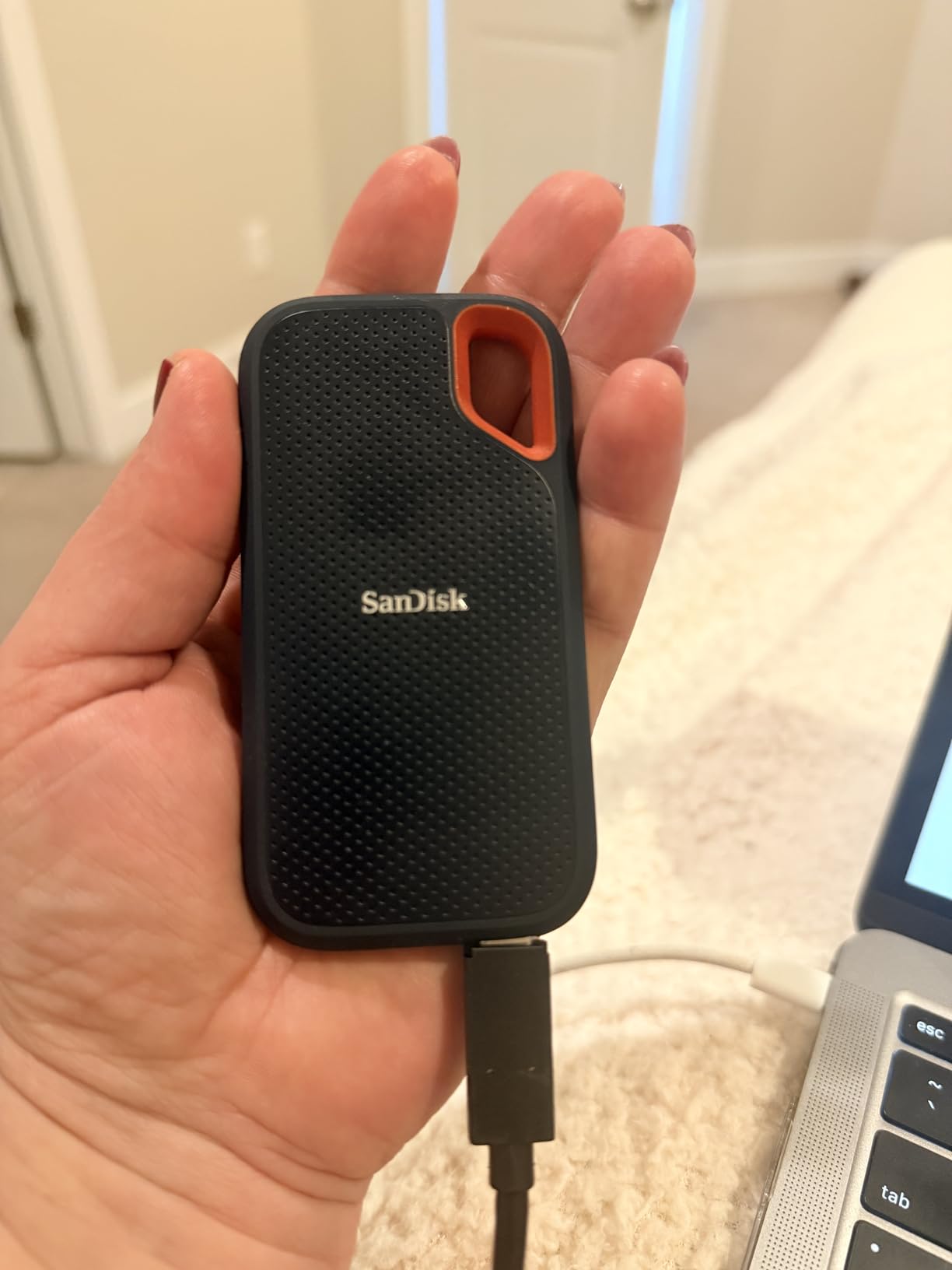 SanDisk 2TB Extreme Portable SSD - Up to 1050MB/s, USB-C, USB 3.2 Gen 2, IP65 Water and Dust Resistance customer photo 2