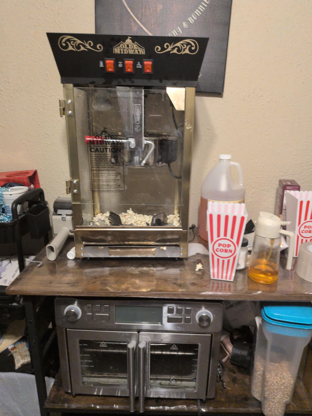Olde Midway Movie Theater-Style Popcorn Machine Maker with Cart and 10-Ounce Kettle - Red, Vintage-Style Popper on Wheels customer photo 2