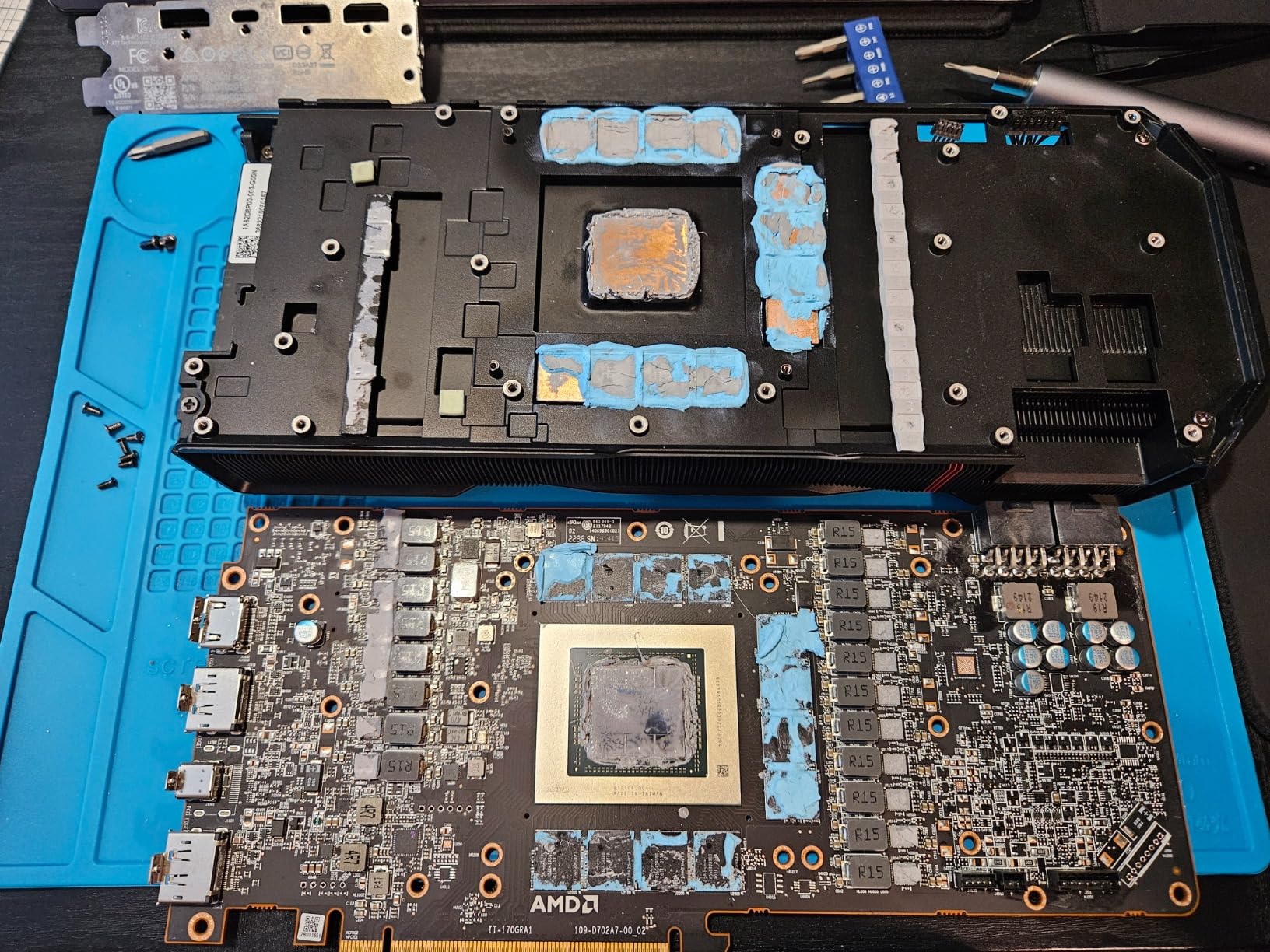 Thermal Grizzly KryoSheet (38x38x0.2mm) - Ultra High Thermal Conductivity Graphene Thermal Pad - Perfect Alternative for Thermal Paste on CPU/GPU/PS4/PS5/Xbox - Made in Sweden customer photo 2