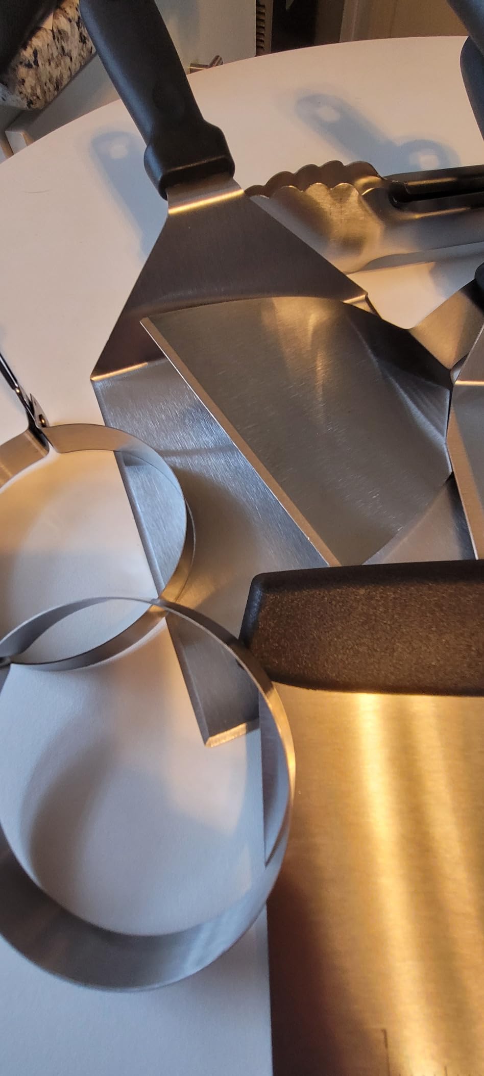 35PCS Griddle Accessories Kit, Flat Top Grill Accessories Set for Blackstone and Camp Chef, Grill Spatula Set with Enlarged Spatulas, Basting Cover, Scraper for Outdoor Barbecue customer photo 2