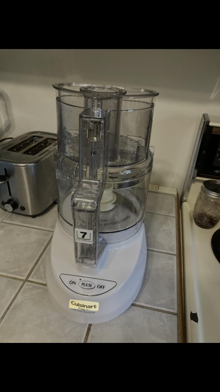Cuisinart 9-Cup Continuous Feed Food Processor with Fine and Medium Reversible Shredding and Slicing Disc, Universal Blade, Continuous-Feed Attachment, and In-Bowl Storage (Black) customer photo 2