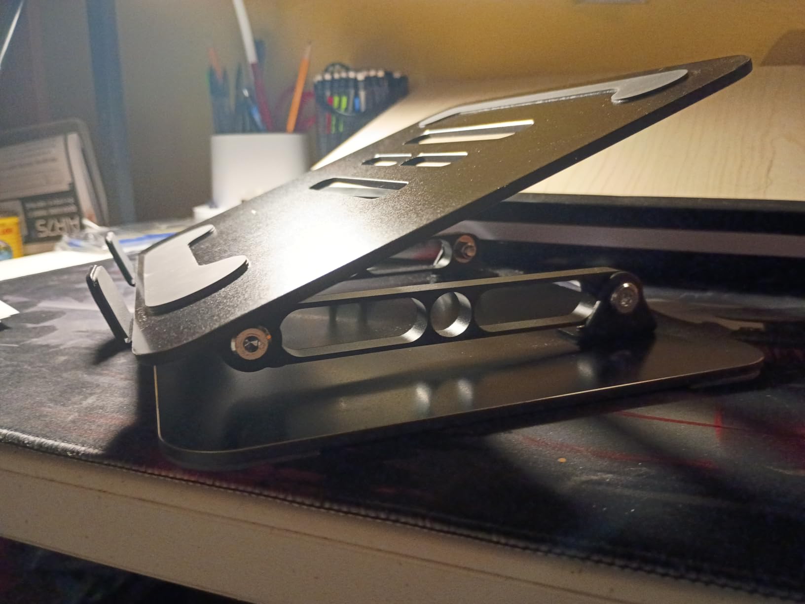 Adjustable Laptop Stand for Desk, Metal Foldable Laptop Riser Holder, Portable Desktop Book Stands, Ventilated Cooling Computer Notebook Stand Compatible with 10-15.6