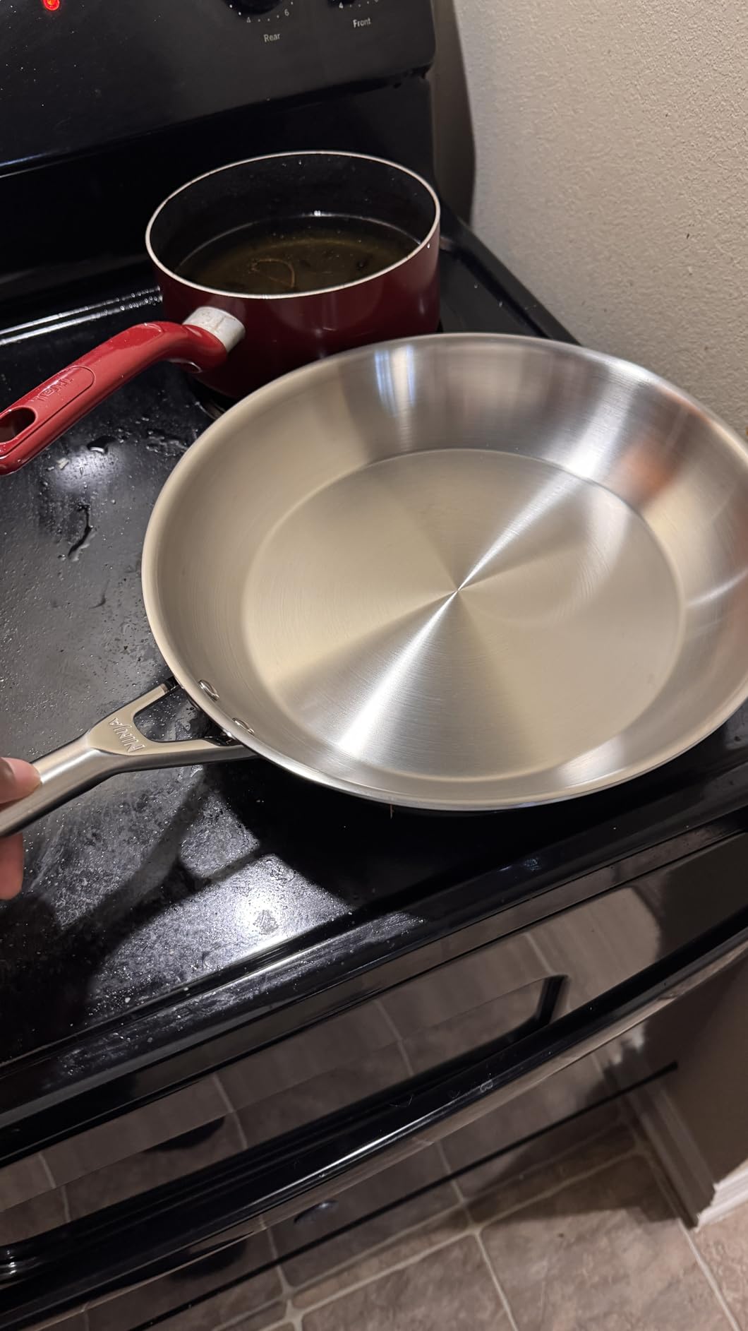 Ninja EverClad Stainless Steel Cookware 12 Piece Pots & Pans Set, All Stovetops & Induction, Oven Safe to 600°F, Tri-Ply Commercial-Grade, C99012 customer photo 1