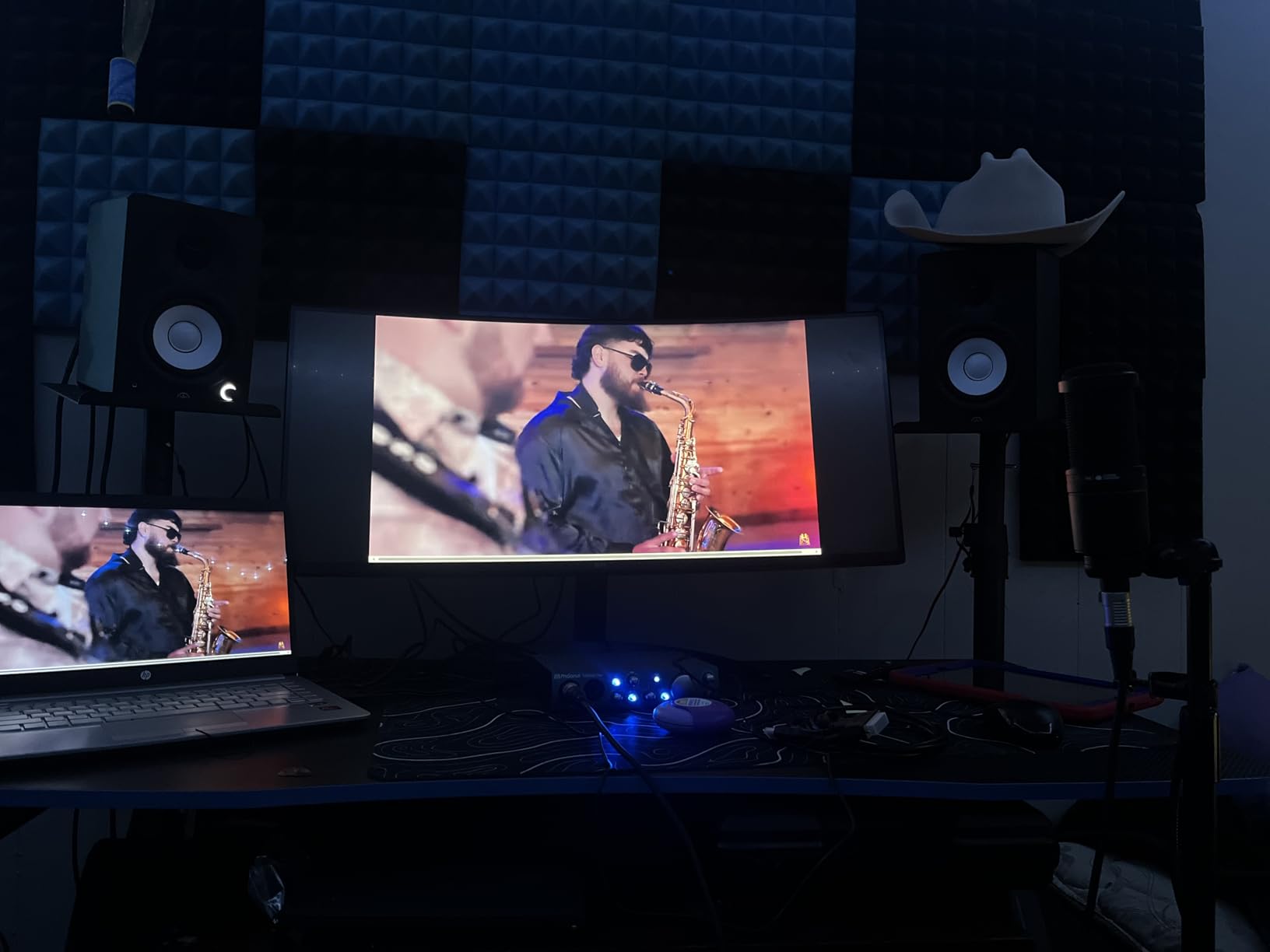 suptek Clamp-on Speaker Stand Desk Mount Set, Height Adjustment, Tilt, Swivel, 9.6 x 8.8 inch Trays, Universal Audio Holders for Computer and Bookshelf Speakers, Elevated Sound, 2 Pack, Black, SDM001B customer photo 2