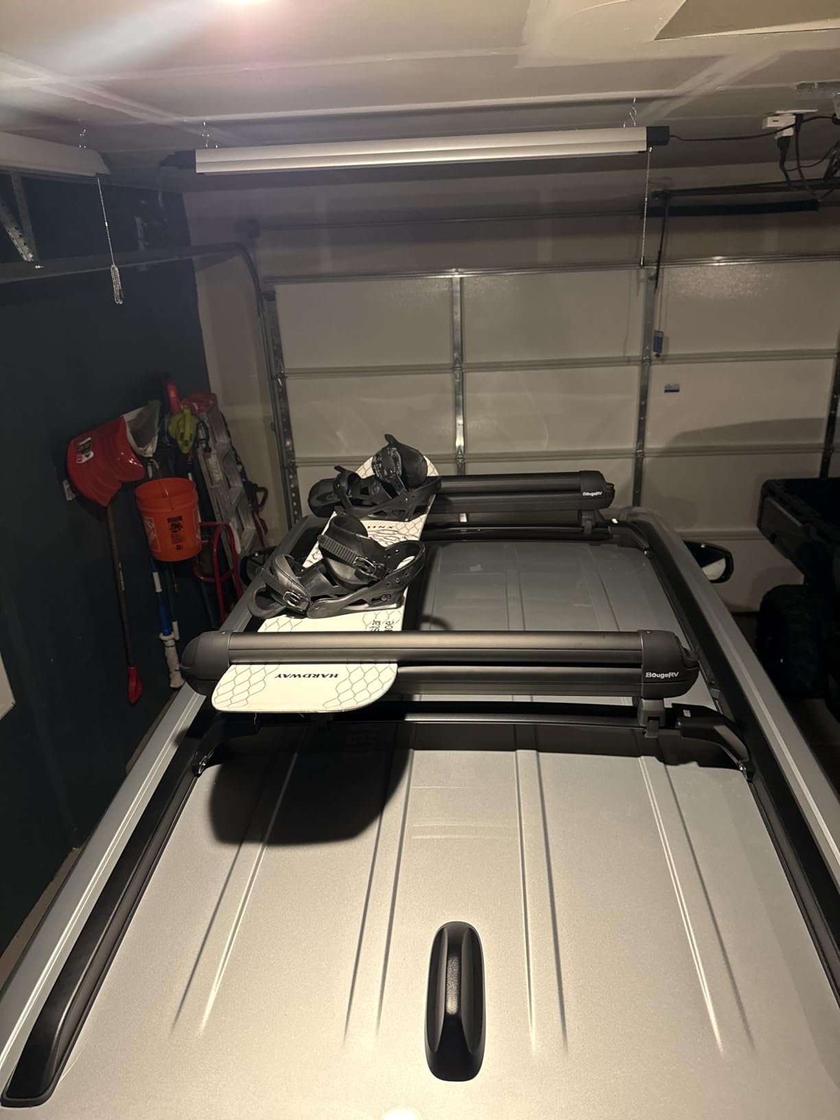 BougeRV Lockable Ski & Snowboard Racks with Sliding Extension - 28 inch, 6 Pairs Skis/4 Snowboards customer photo 1