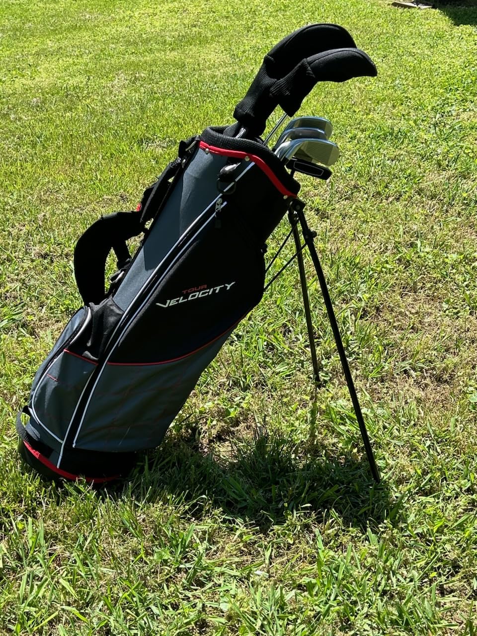 Wilson Tour Velocity Complete Golf Set with Stand Bag - Men's Right Hand, Regular Flex, Black/Red customer photo 1