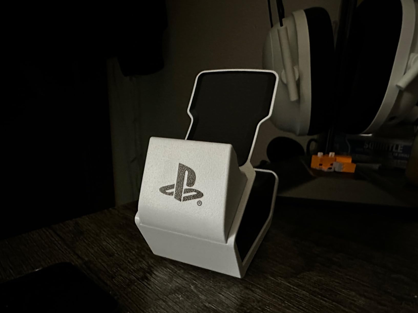 PowerA Solo Charging Station for DualSense Wireless Controllers - White customer photo 2