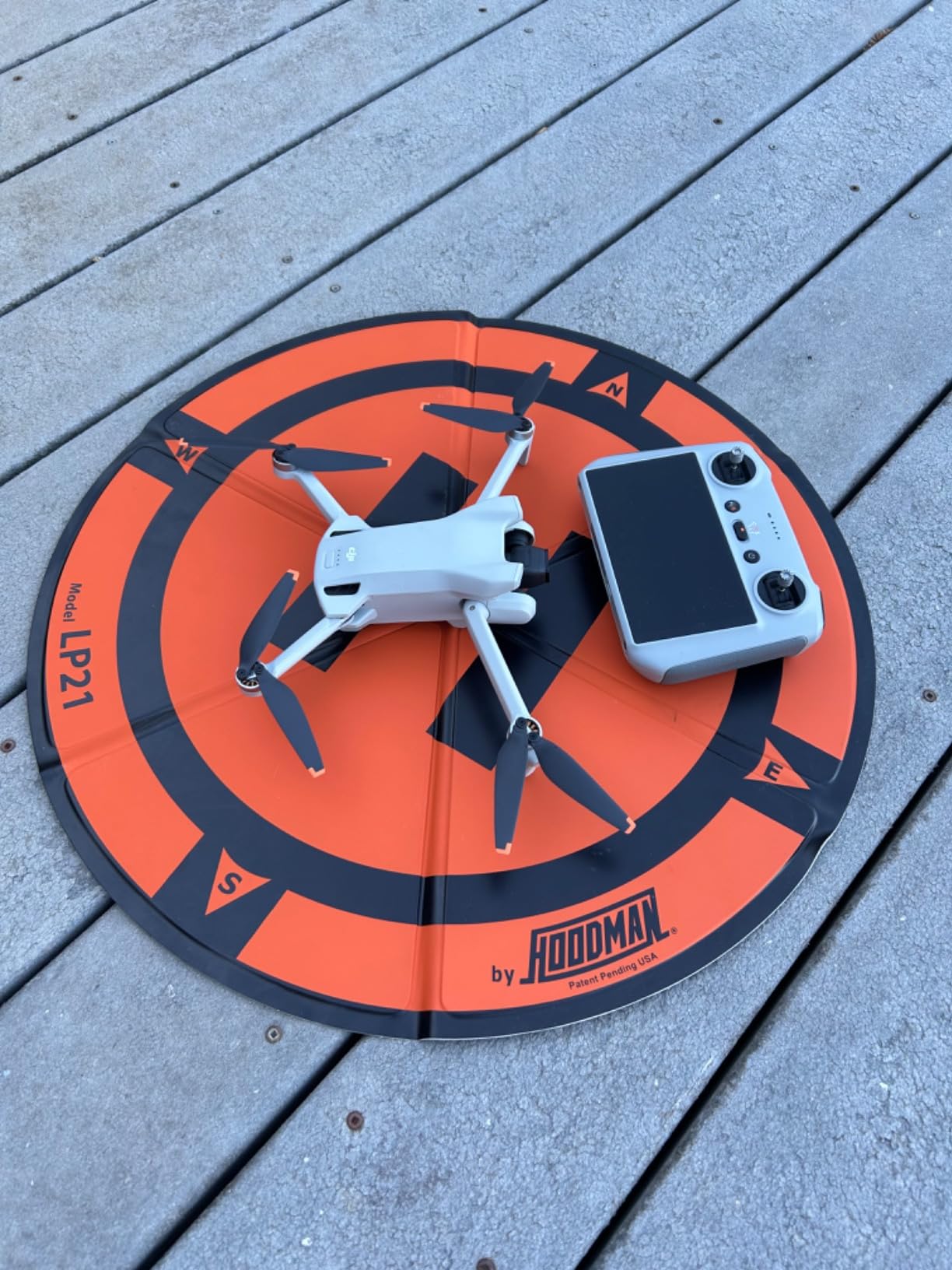 Hoodman Weighted Trifold UAV Drone Landing Pad LP21 - Professional Helipad for Autonomous Landing Operations customer photo 2