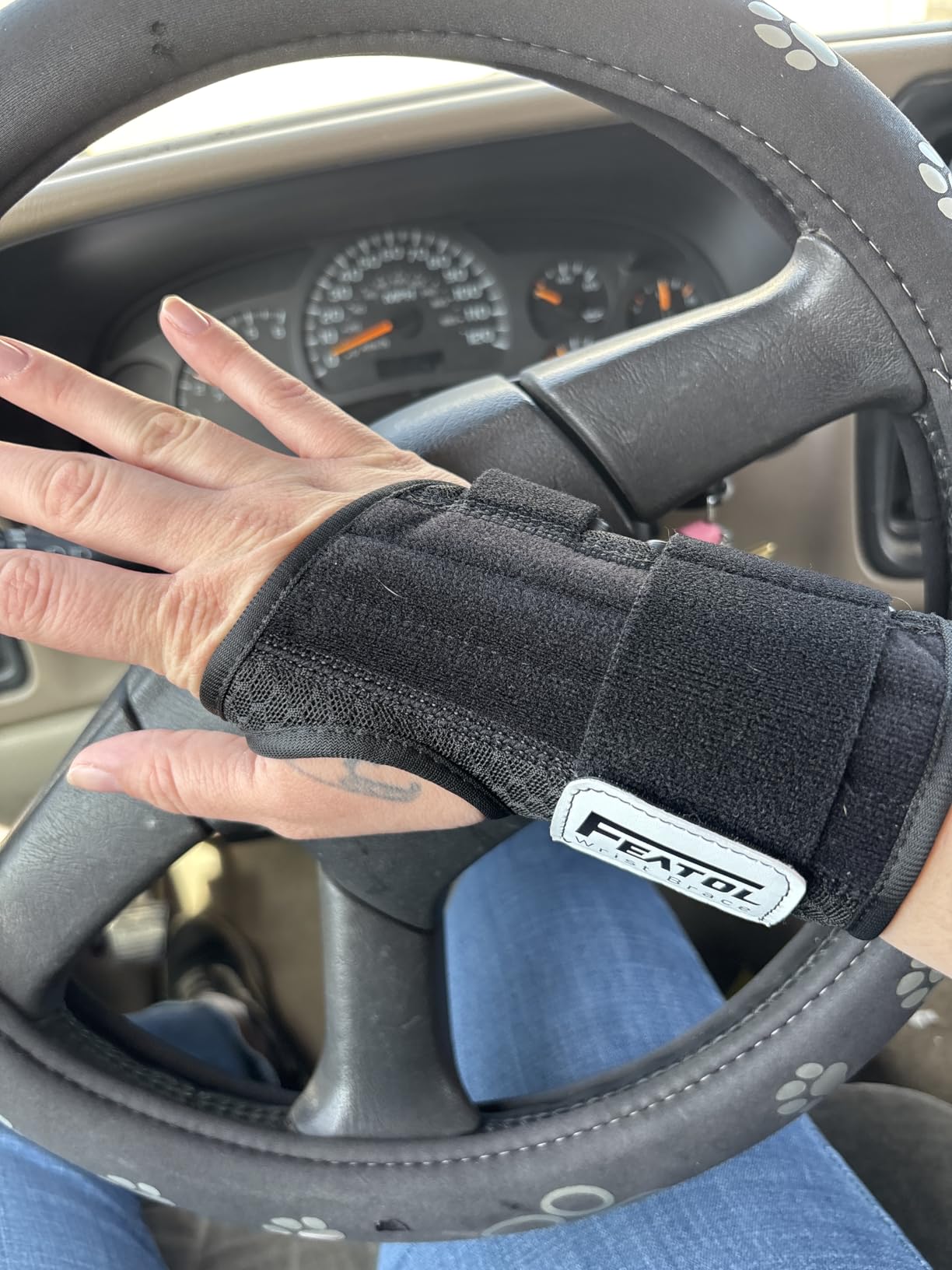 FEATOL 2 Pack Carpal Tunnel Wrist Brace For Work With Wrist Splint, 6.5'' Wrist Brace Night Support For Women Men, Pain Relief For Tendonitis, Arthritis, Pregnancy, Typing, Right and Left Hand, Medium customer photo 1