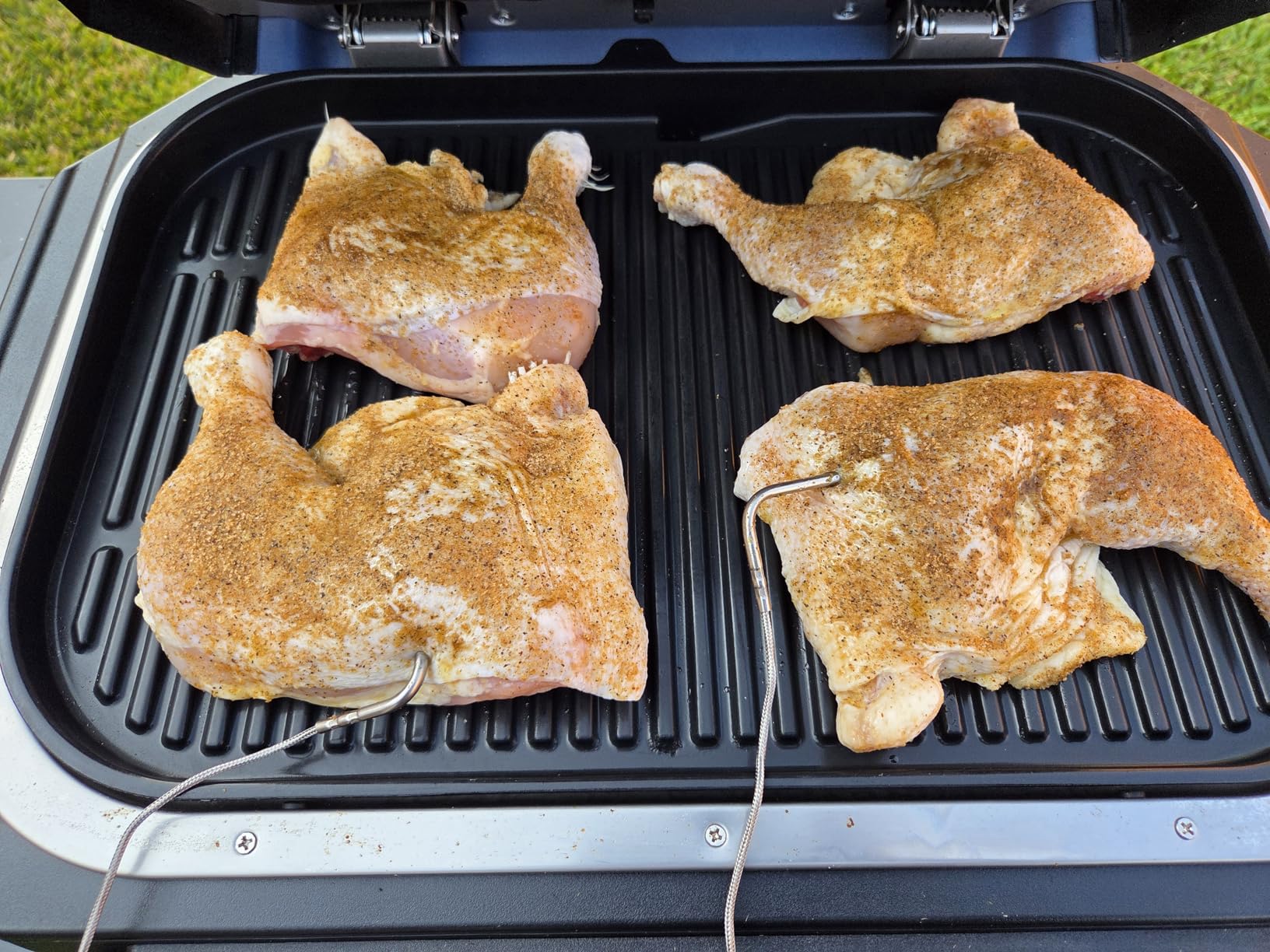 Ninja OG951 Woodfire Pro Connect Premium XL Outdoor Grill & Smoker, Bluetooth, App Enabled, 7-in-1 Master Grill, BBQ Smoker, Outdoor Air Fryer, Woodfire Technology, 2 Built-In Thermometers, Black/Blue customer photo 1