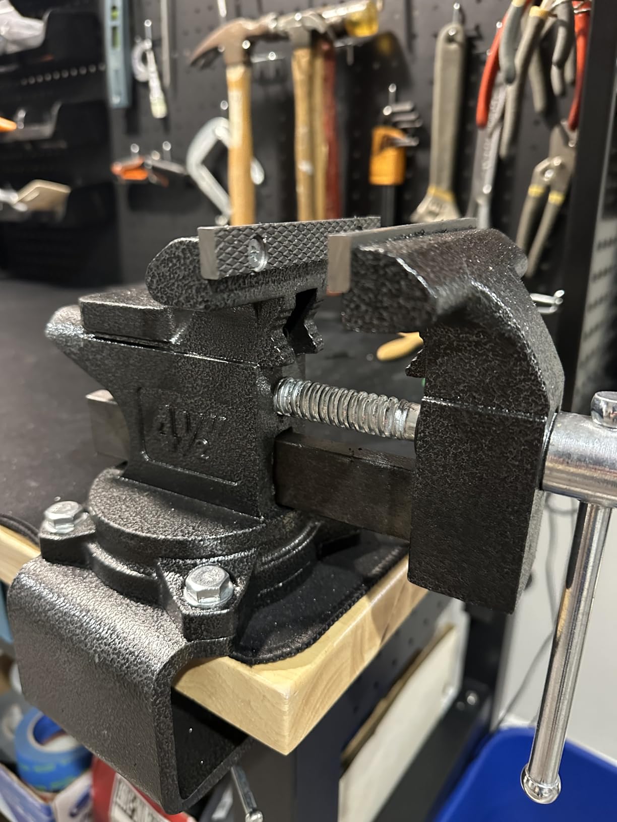 Bench Vise, 4-1/2