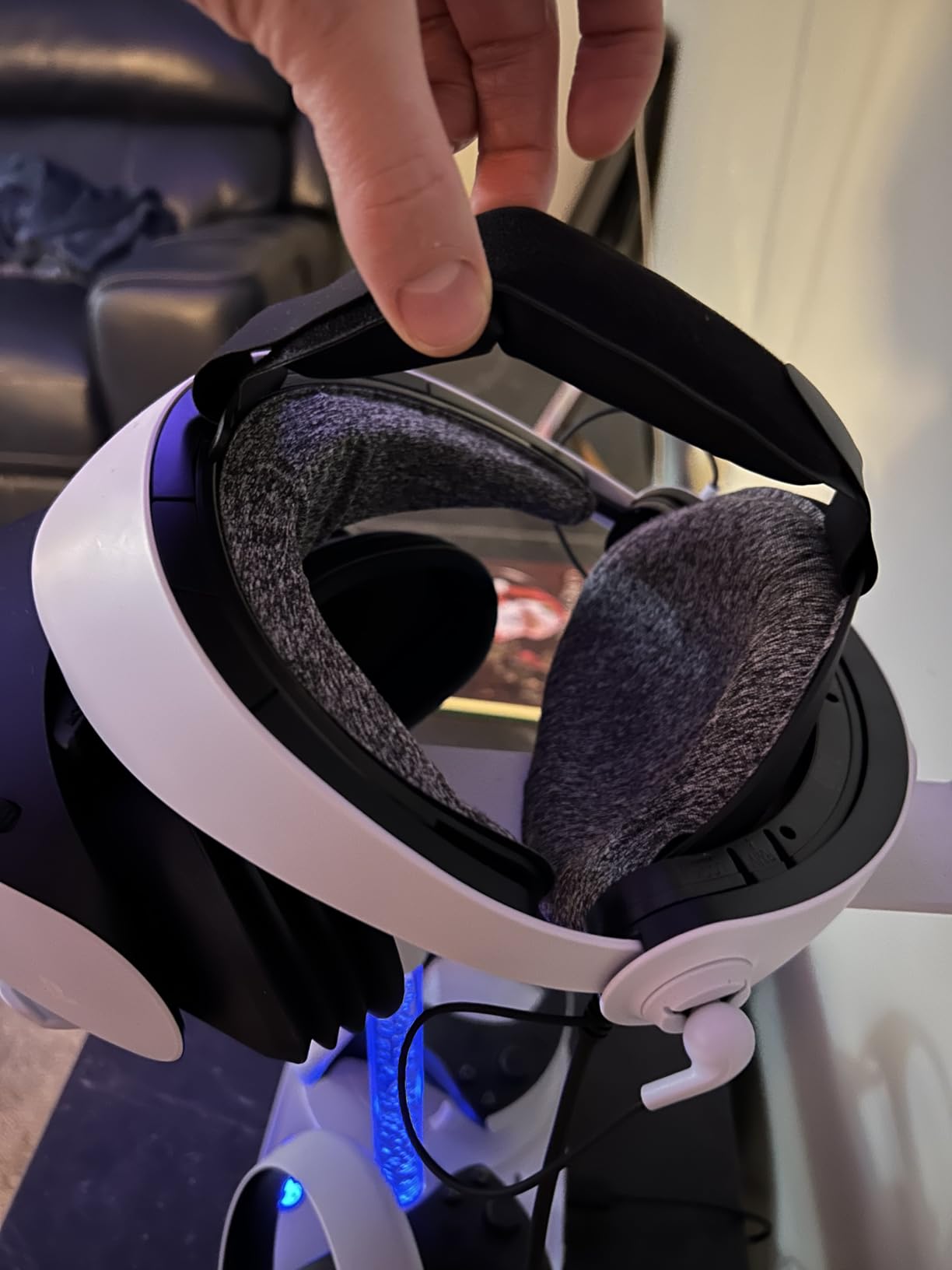 CMP2 Comfortable Mod for PS VR 2 - Sweet Spot Keeper- Weight Balancer-Soft Forehead Pad-Bigger Softer Anti-Slip Rear Pad customer photo 2